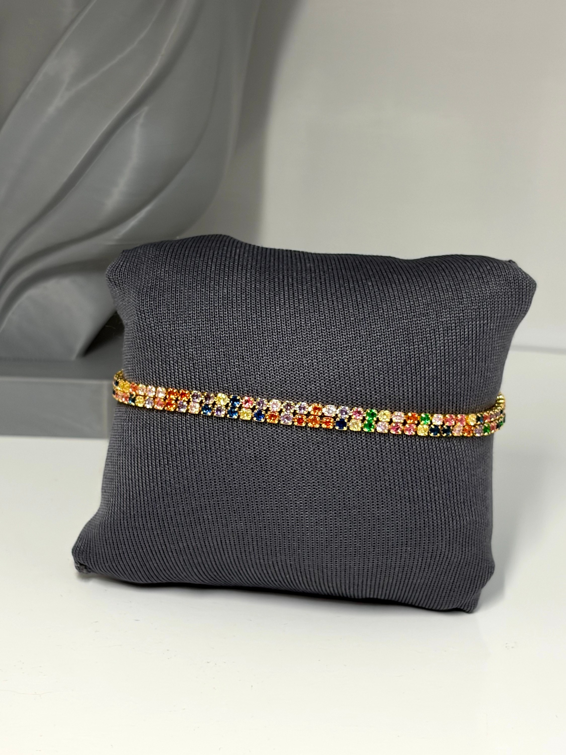 Pulseira de zircônias coloridas