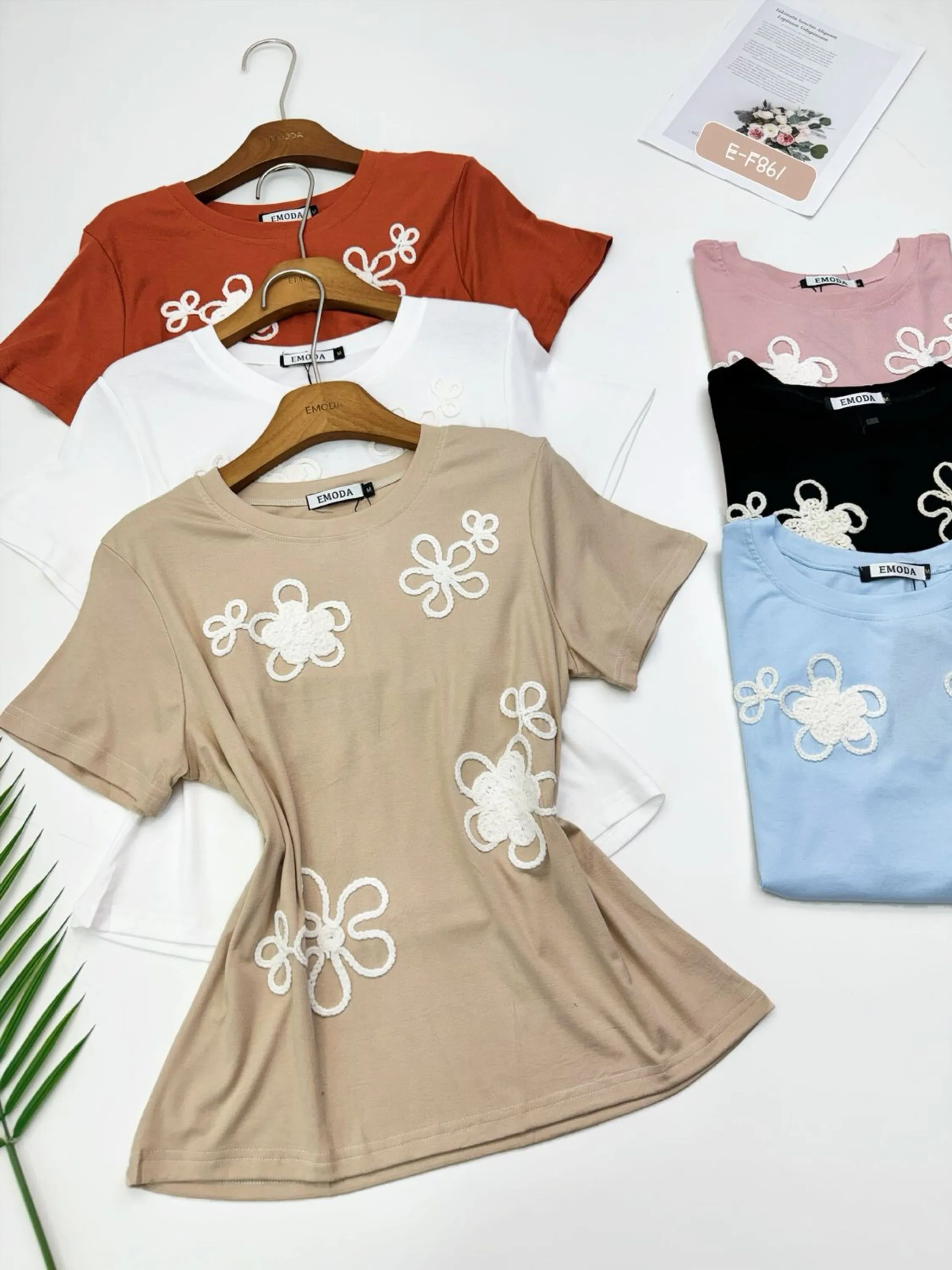 E-F861. T-shirt - M G GG - algodão bordado