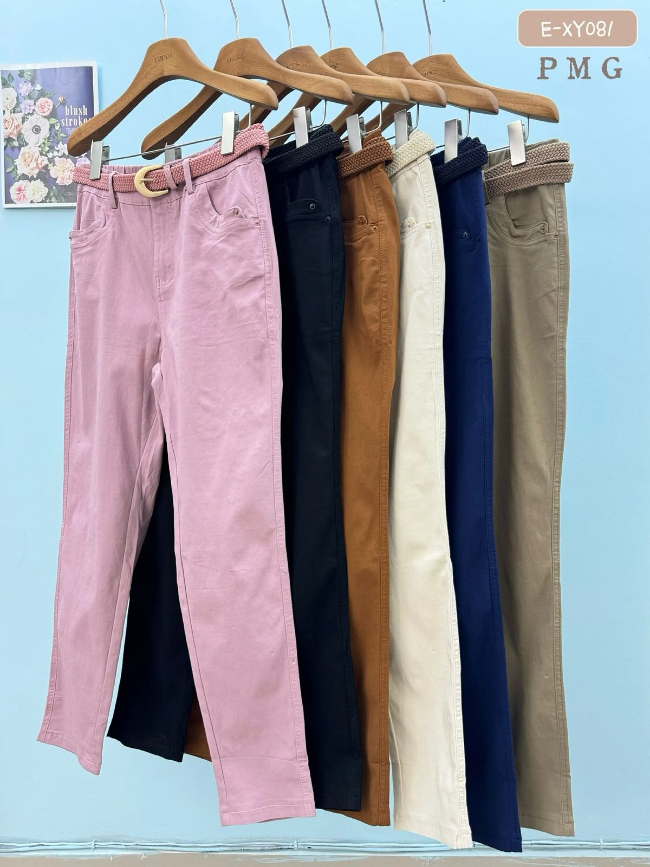 E-XY081. Calça - P M G - sarja elastano