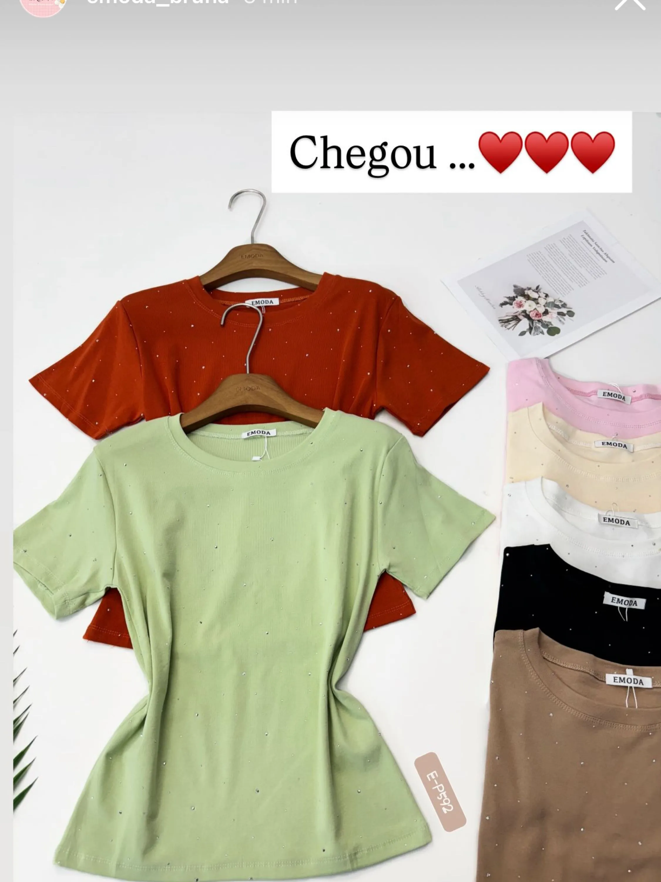 E-P592. T-shirt - P/M.  G. GG- algodão com brilho