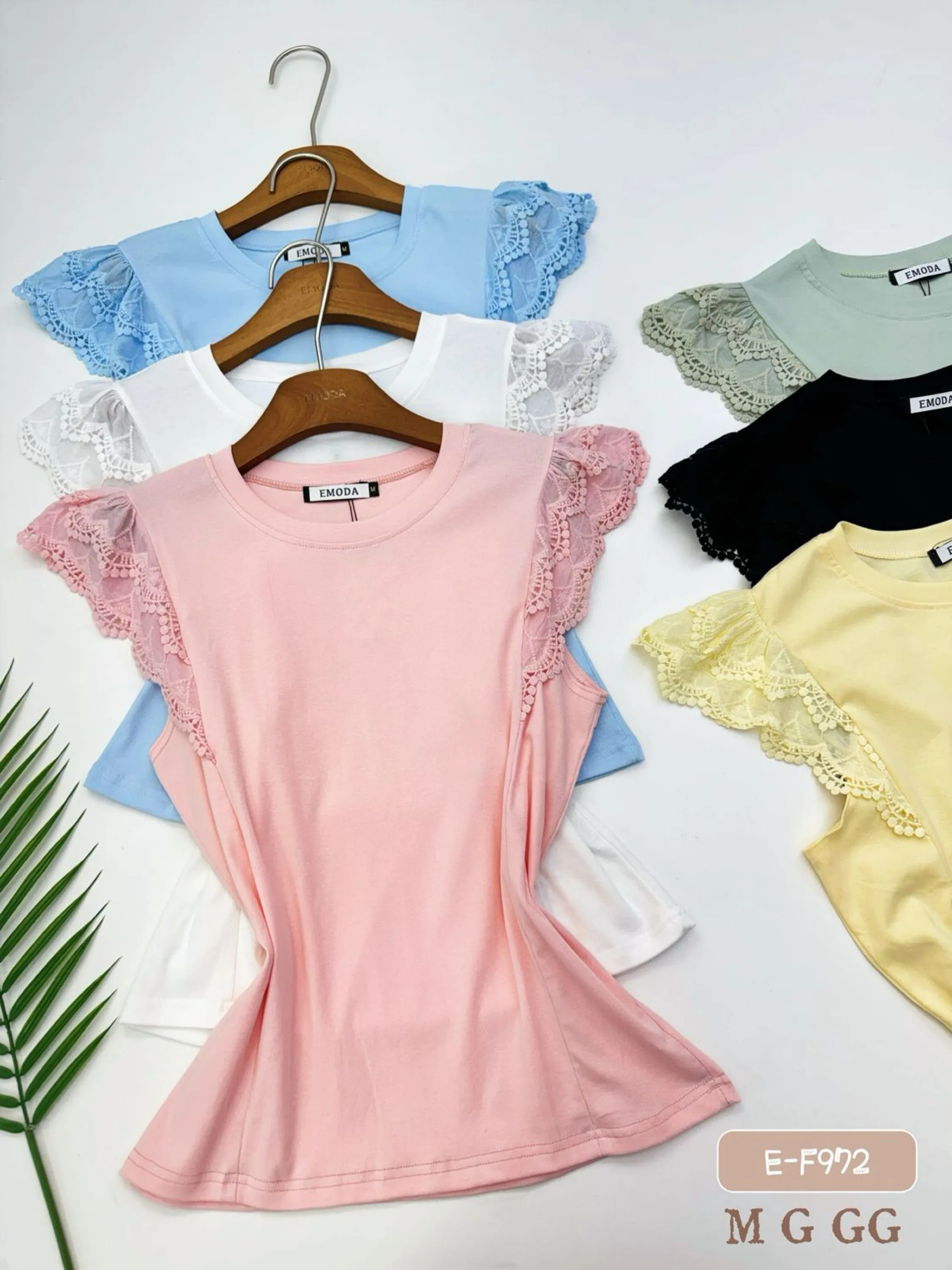 E-F972.   T-shirt - M G GG - algodão com laise