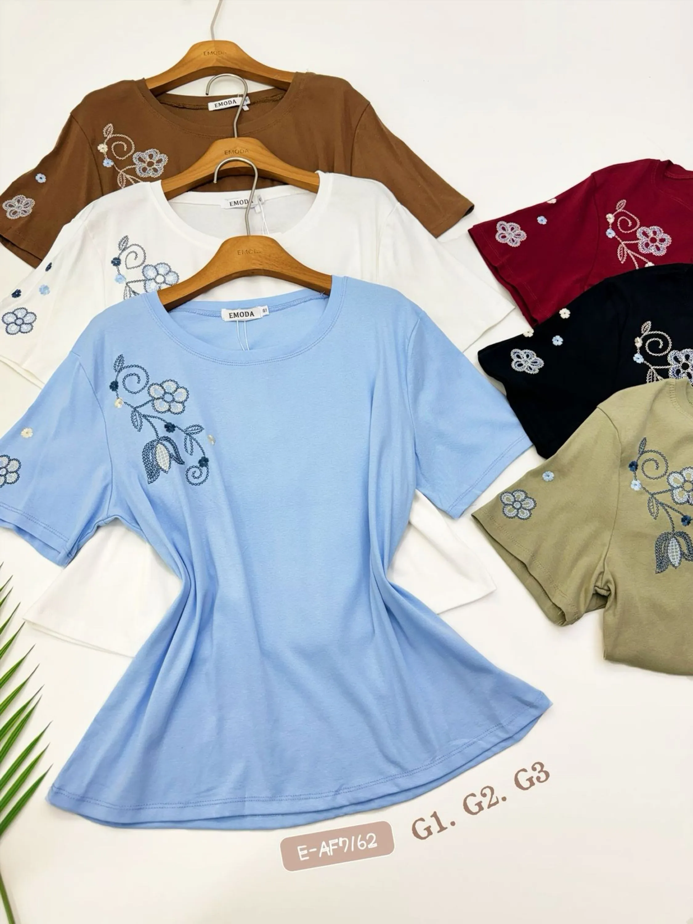 E-AF7162. T-shirt - G1. G2. G3. - algodão bordado