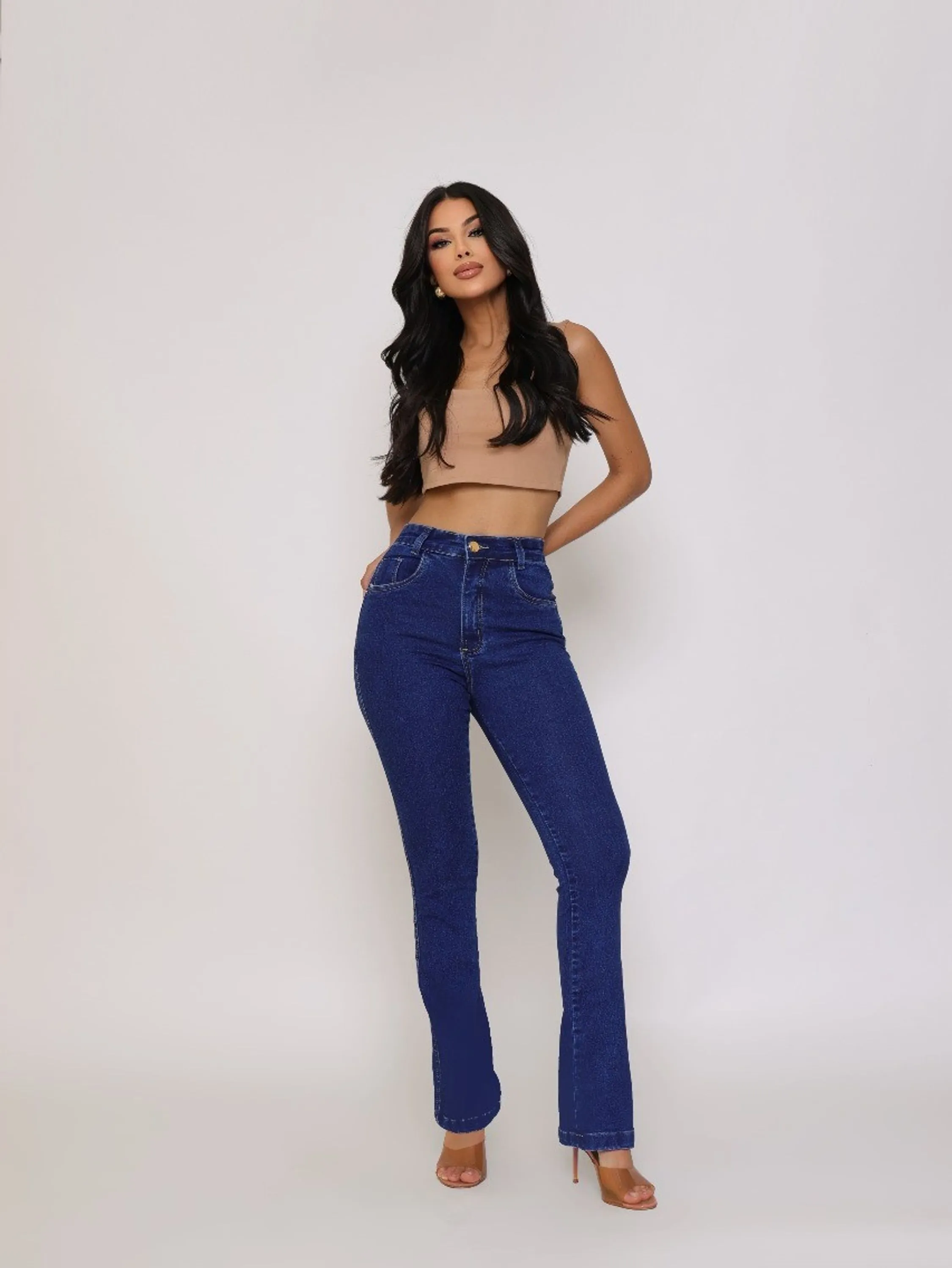 Calça flare cintura alta com elastano