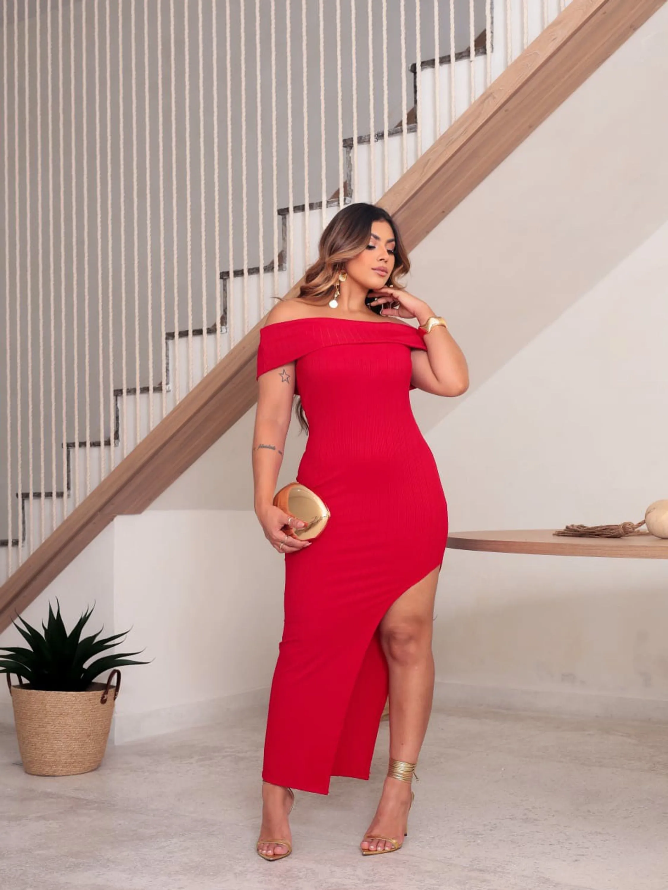 Vestido ciganinha ombro a ombro