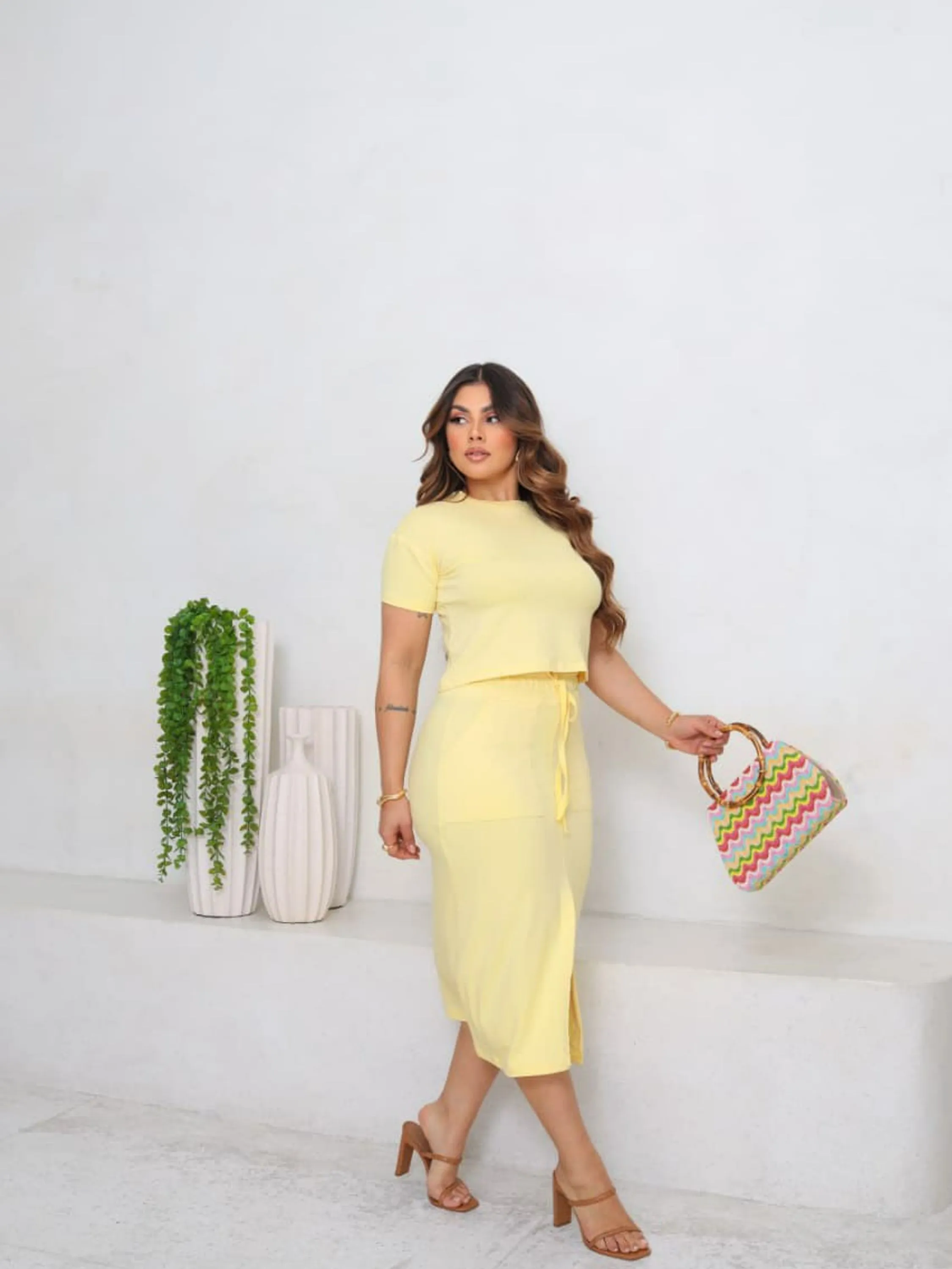 Conjunto blusa+saia Midi