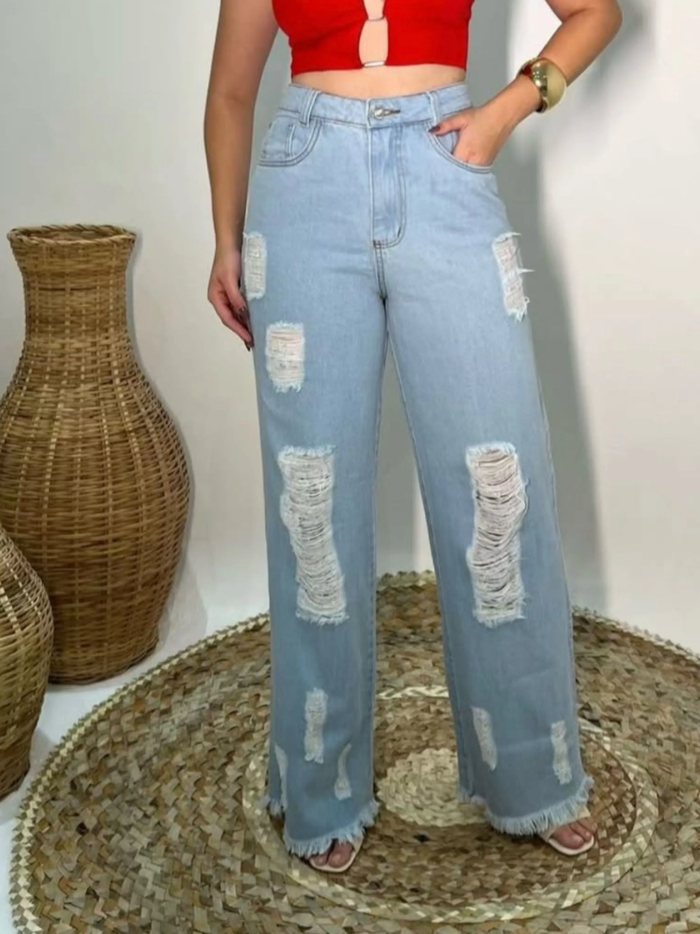 Calça jeans feminina wide leg rasgada