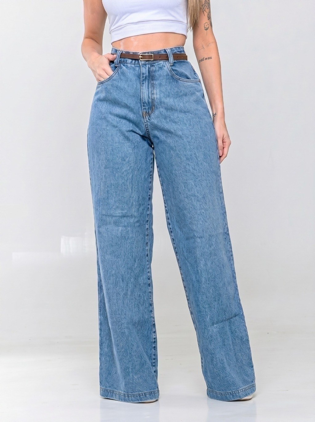 Calça Jeans Feminina Wide Leg Pantalona Com Cinto Marrom