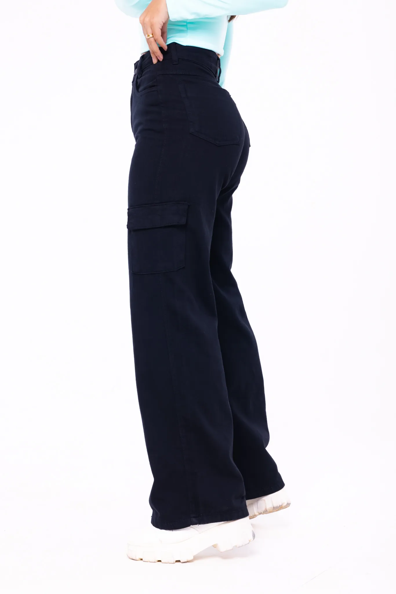 CALÇA WIDE LEG CARGO PRETA