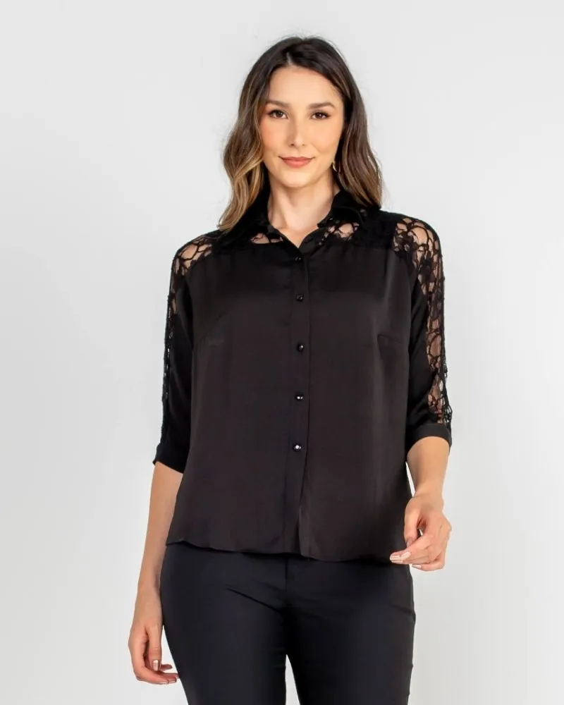 CAMISA ACETINADA MANGA 3/4 C/ RENDA NO OMBRO PRETO