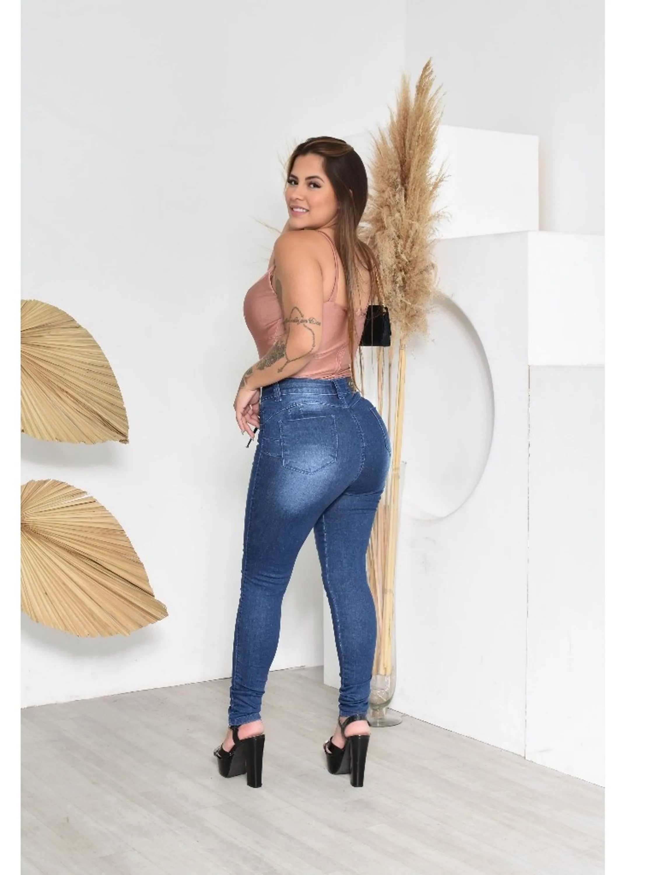 Calça Jeans Feminina Skinny com Cintura alta