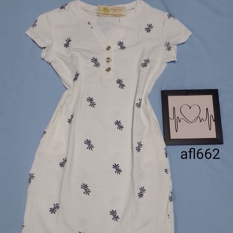 Afanda-AFL662- Vestido de algodão com elastano ,manga curta ,estampado e com detlahe de botão na frente e bolso na lateral