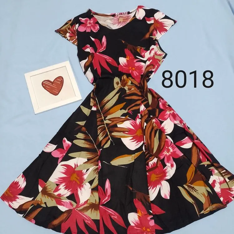 Afanda:8018-Vestido midi estampado de manga curta ,crepe com elastano