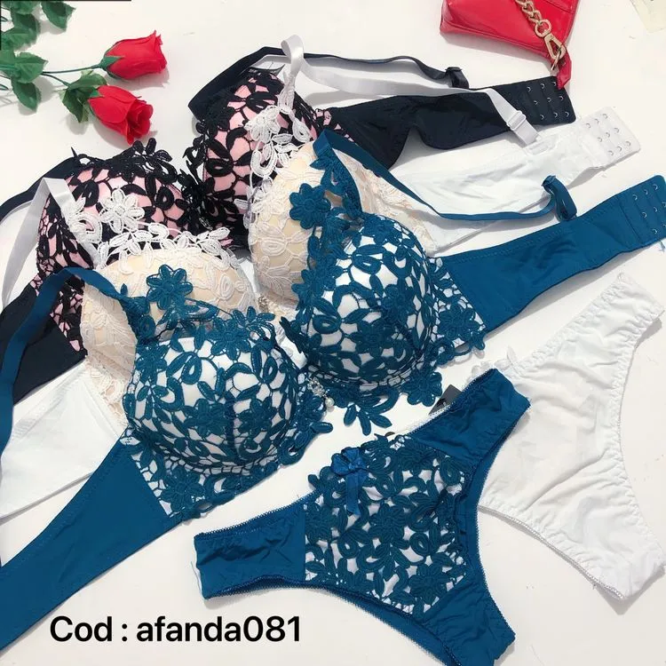 Promoção Afanda:HML81- Conjunto de lingerie:Sutiã com bojo bolha e calcinha com detalhe de renda