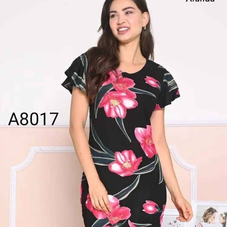 Afanda:A8017- Vestido estampado midi,crepe com elastano m,com detalhe de babado nas mangas e na barra -Veste até 44