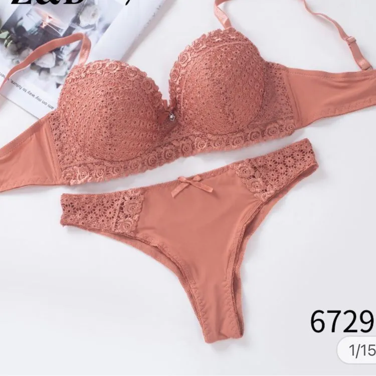 Promoção Afanda:6729- Conjunto lingerie -Sutiã com com bojo bolha e calcinha com detalhe de renda