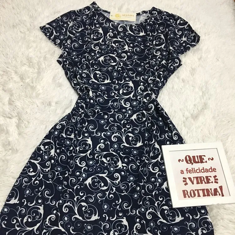 Afanda: F538D-Vestido plus Syse midi estampado,manga curta e crepe com elastano