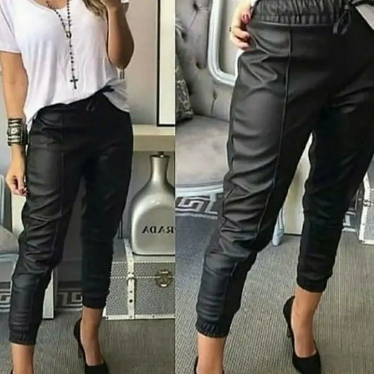 Calça couro jogger