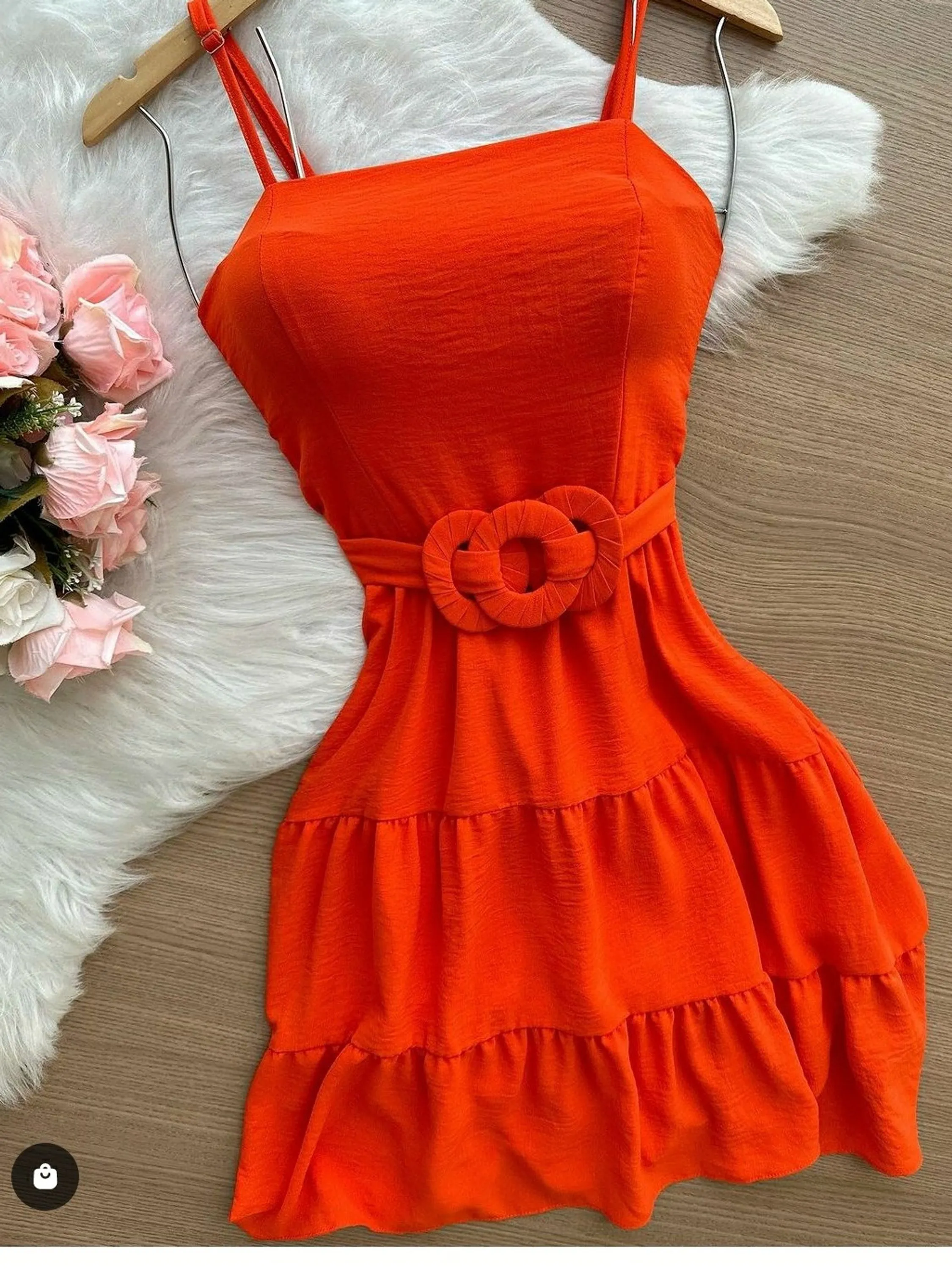 Vestido curto com bojo