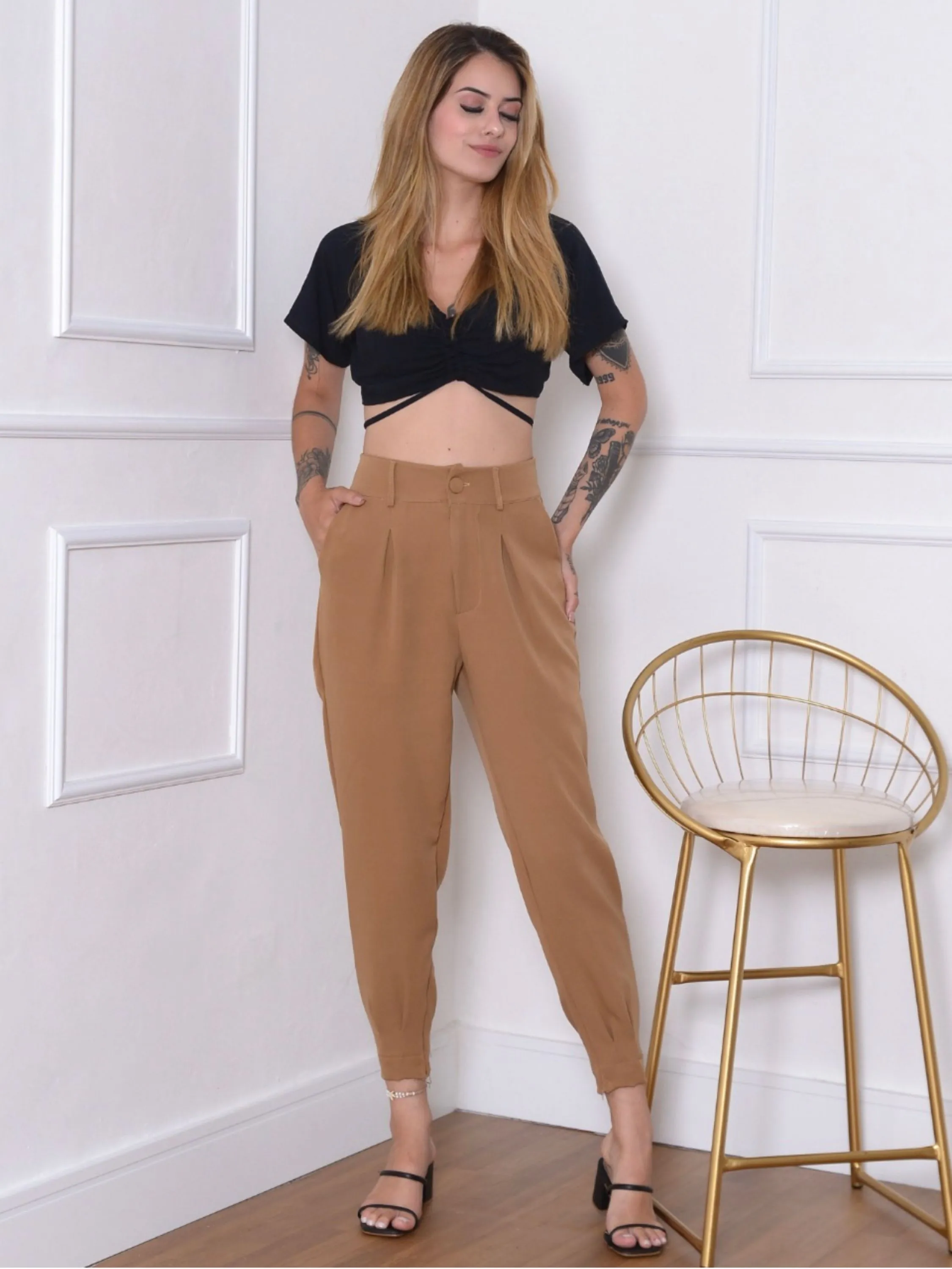 Calça feminina lisa de alfaiataria zara