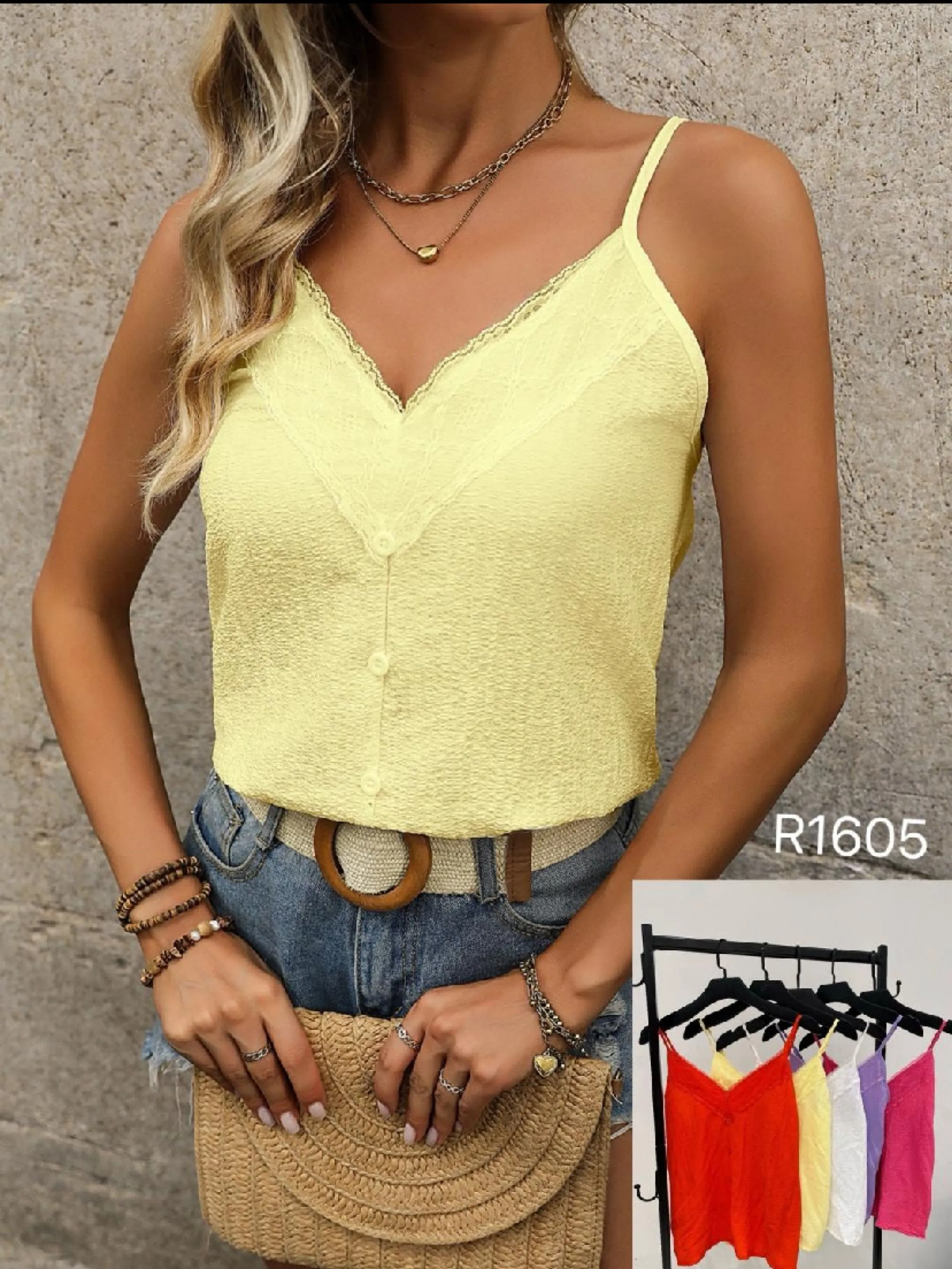 Blusa Anarruga de alça regulável decote V com detalhes botões e gripir R1605