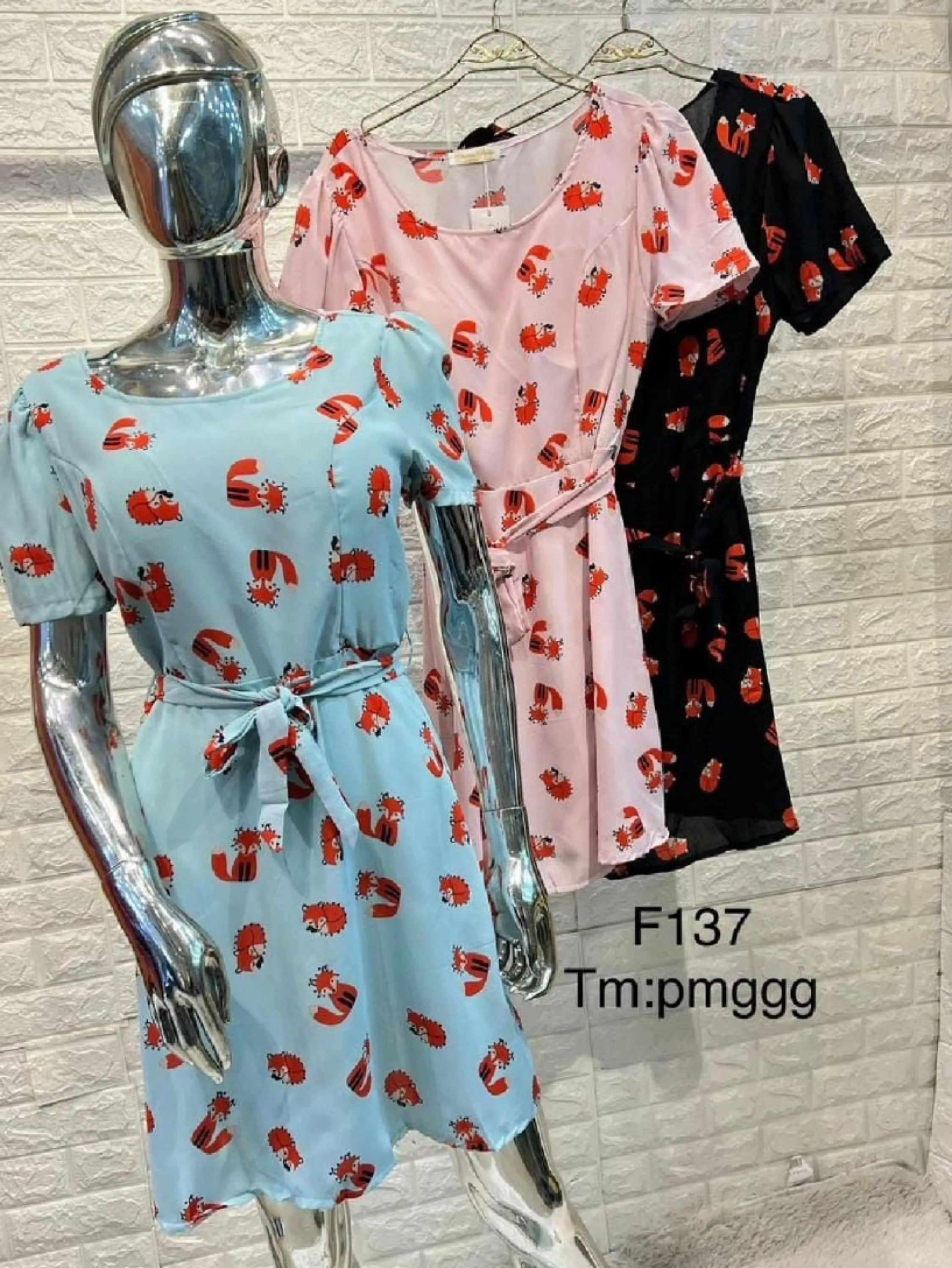 Vestido curto feminino com manga curta estampado raposa e cordão amarração F137