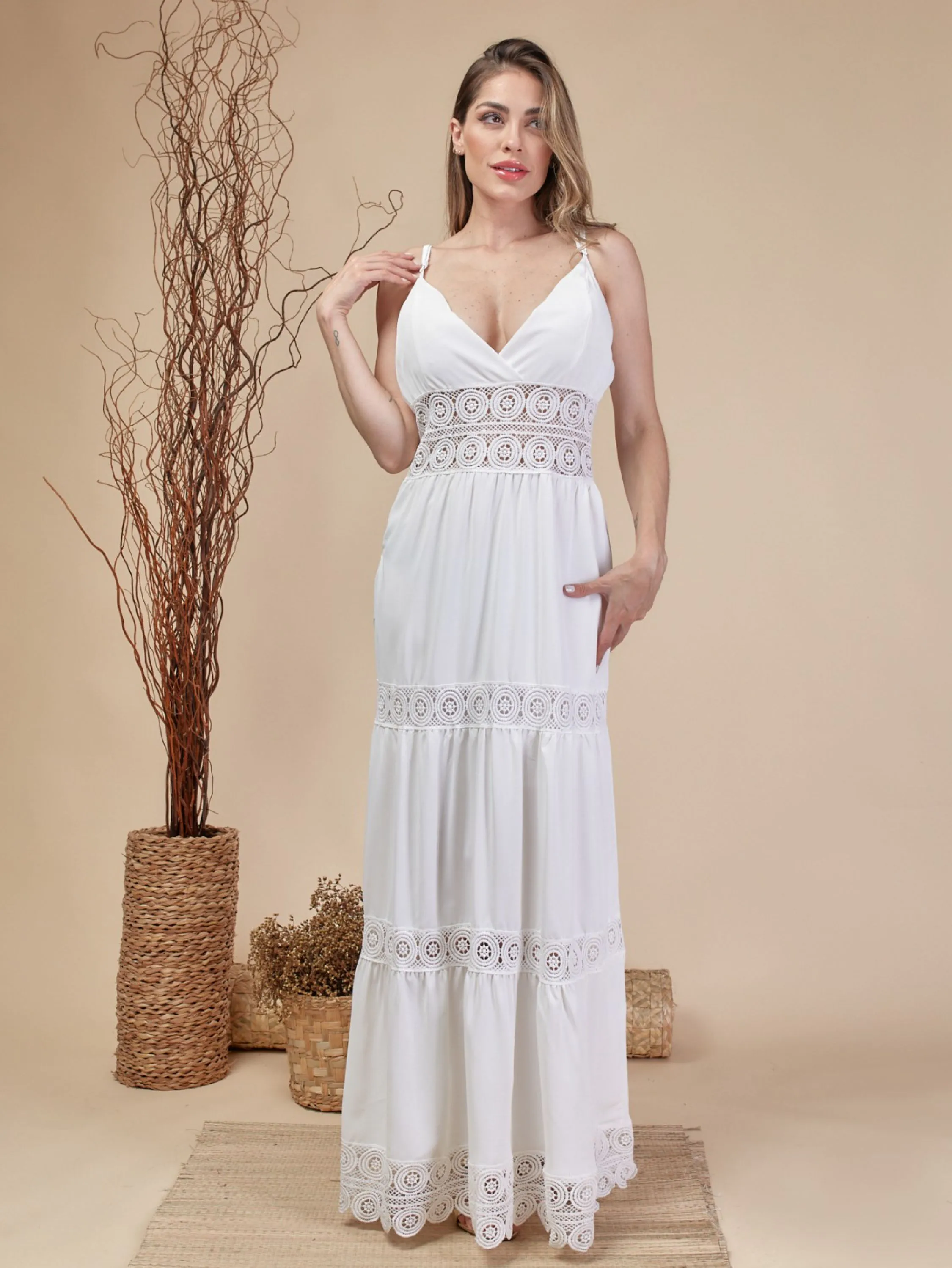 Vestido feminino longo de alça regulável com decote V com bojo e forrado B920