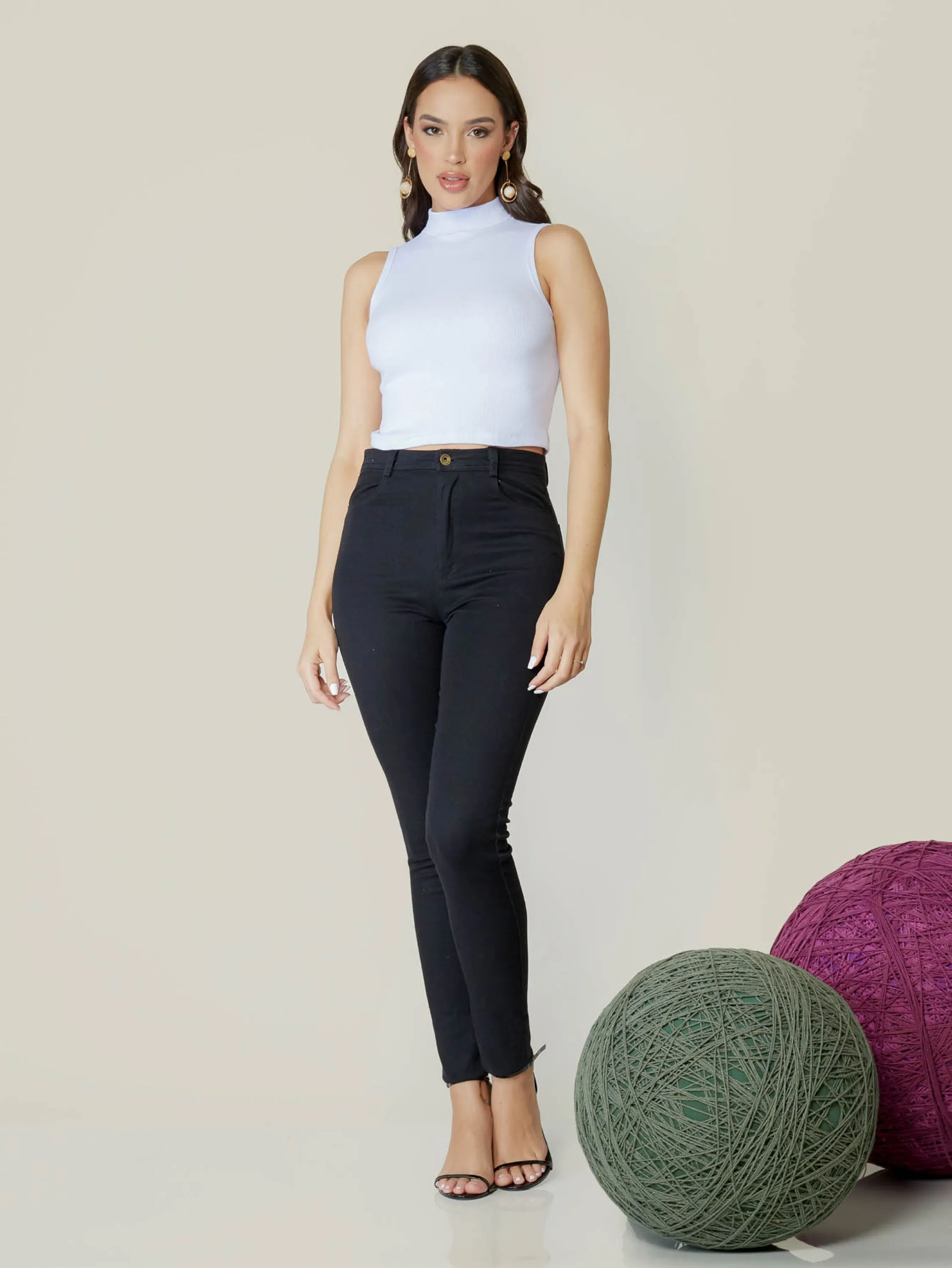 Cropped top blusa gola alta tecido ribana moda blogueira