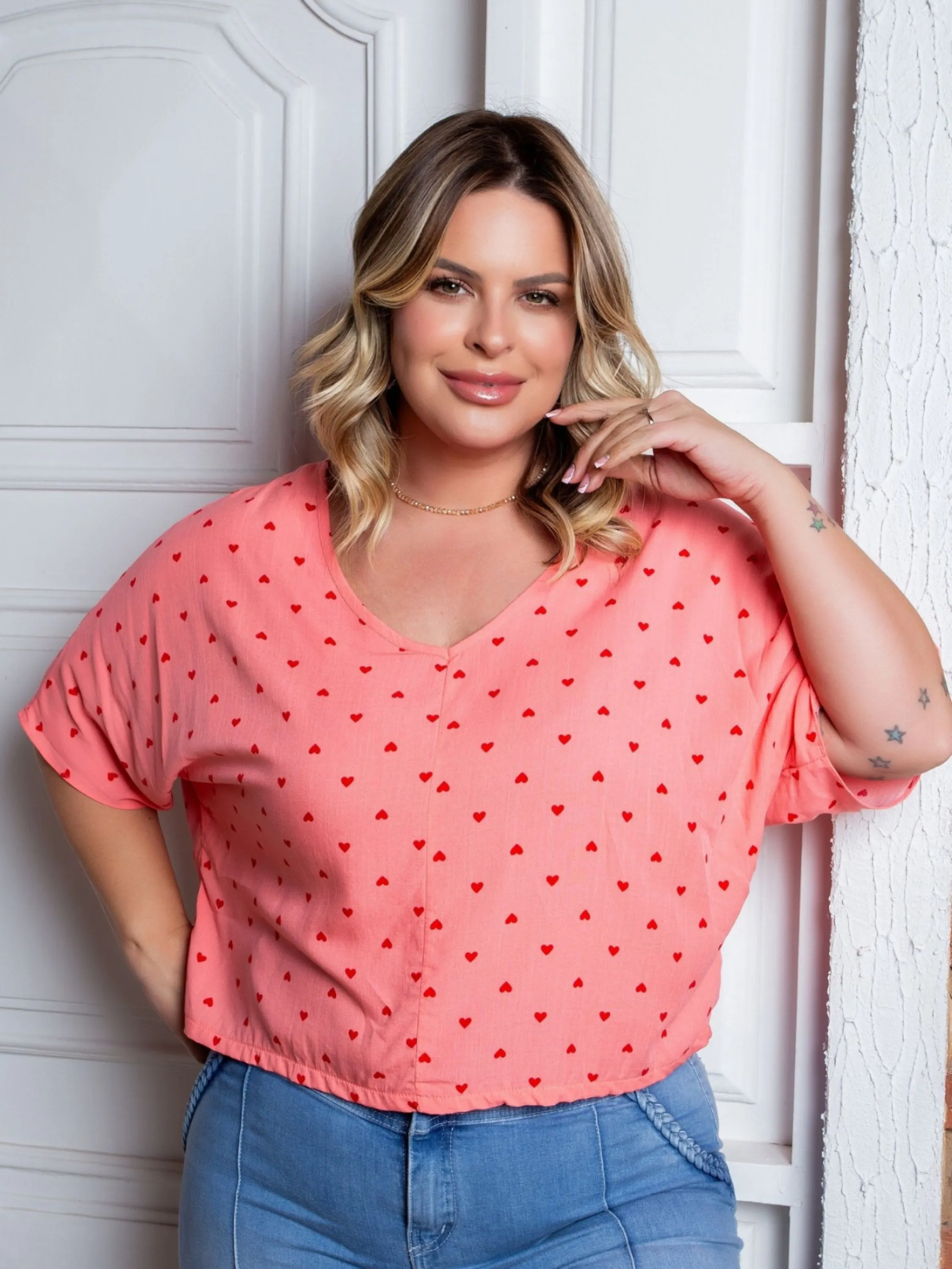 Blusa plus size cropped corações Plus07