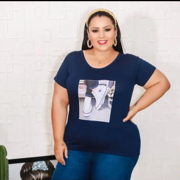 Blusa com aplicação plus size