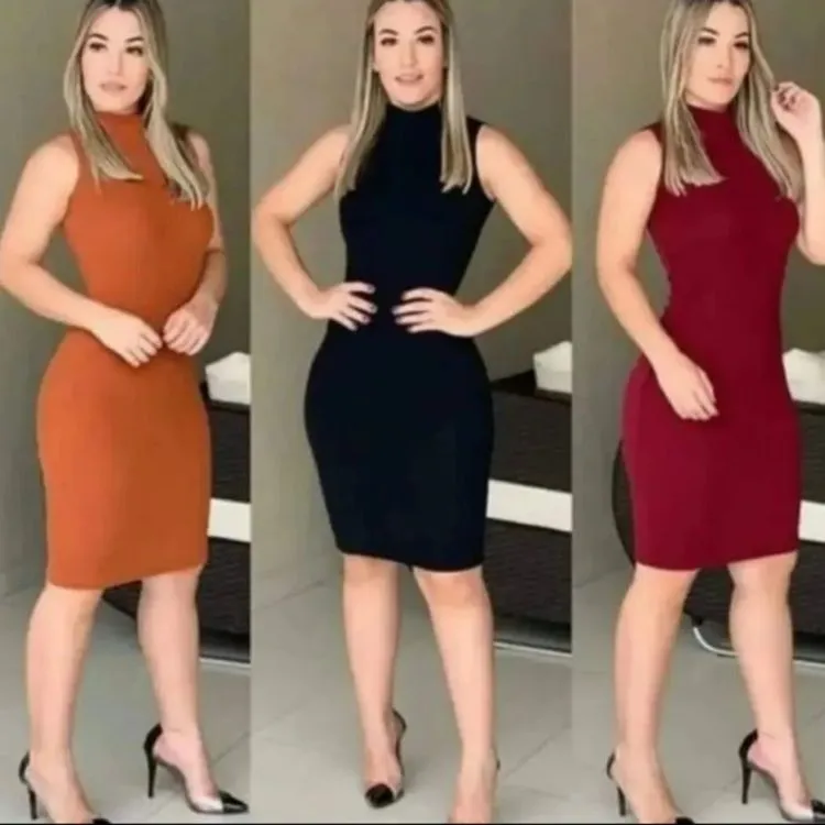 Vestido gola alta