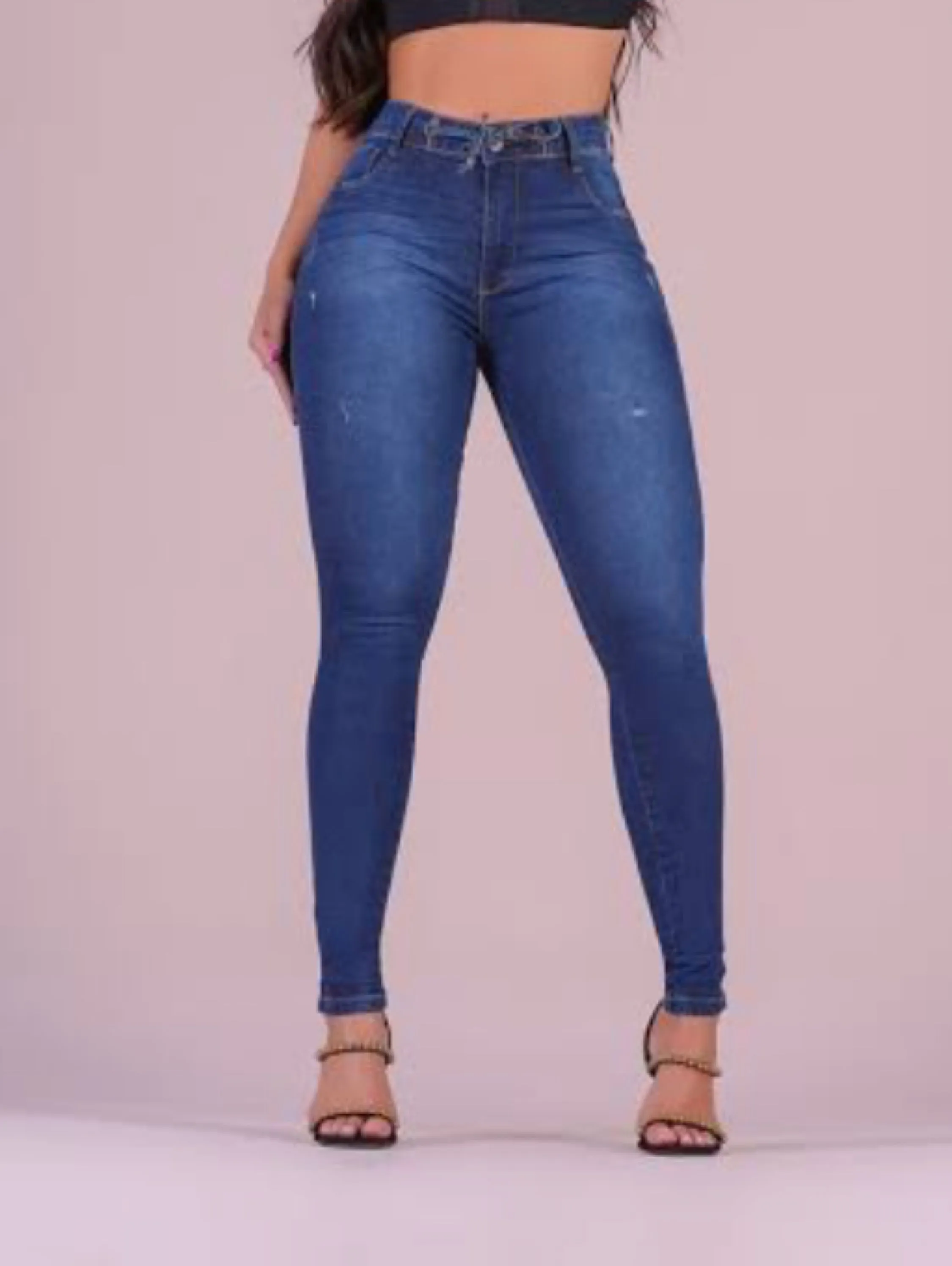 Calça jeans básica feminina