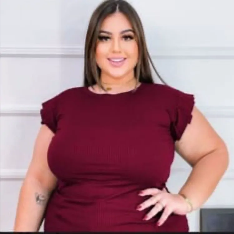 Blusa plus size básica