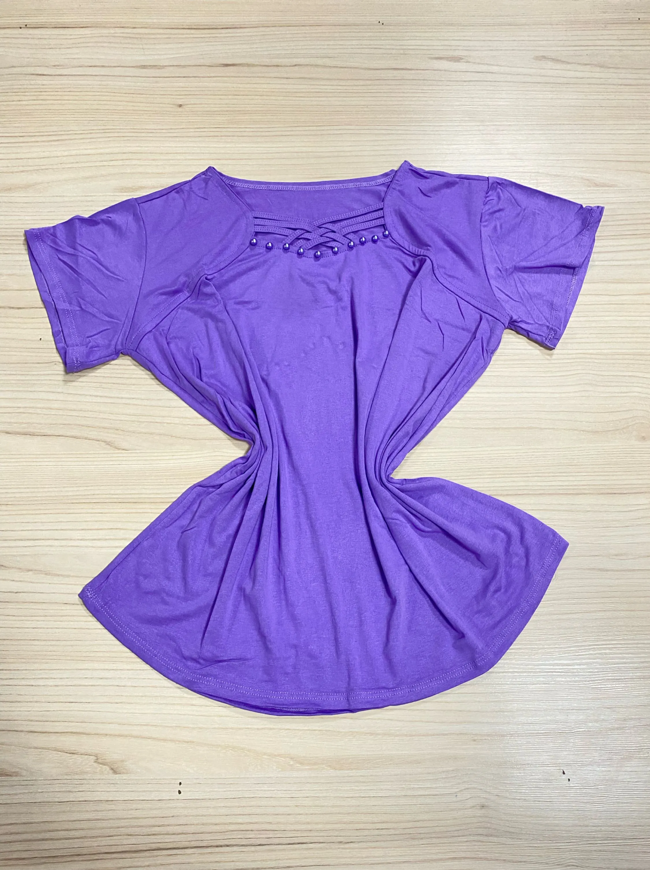 Blusa plus size trançada no peito