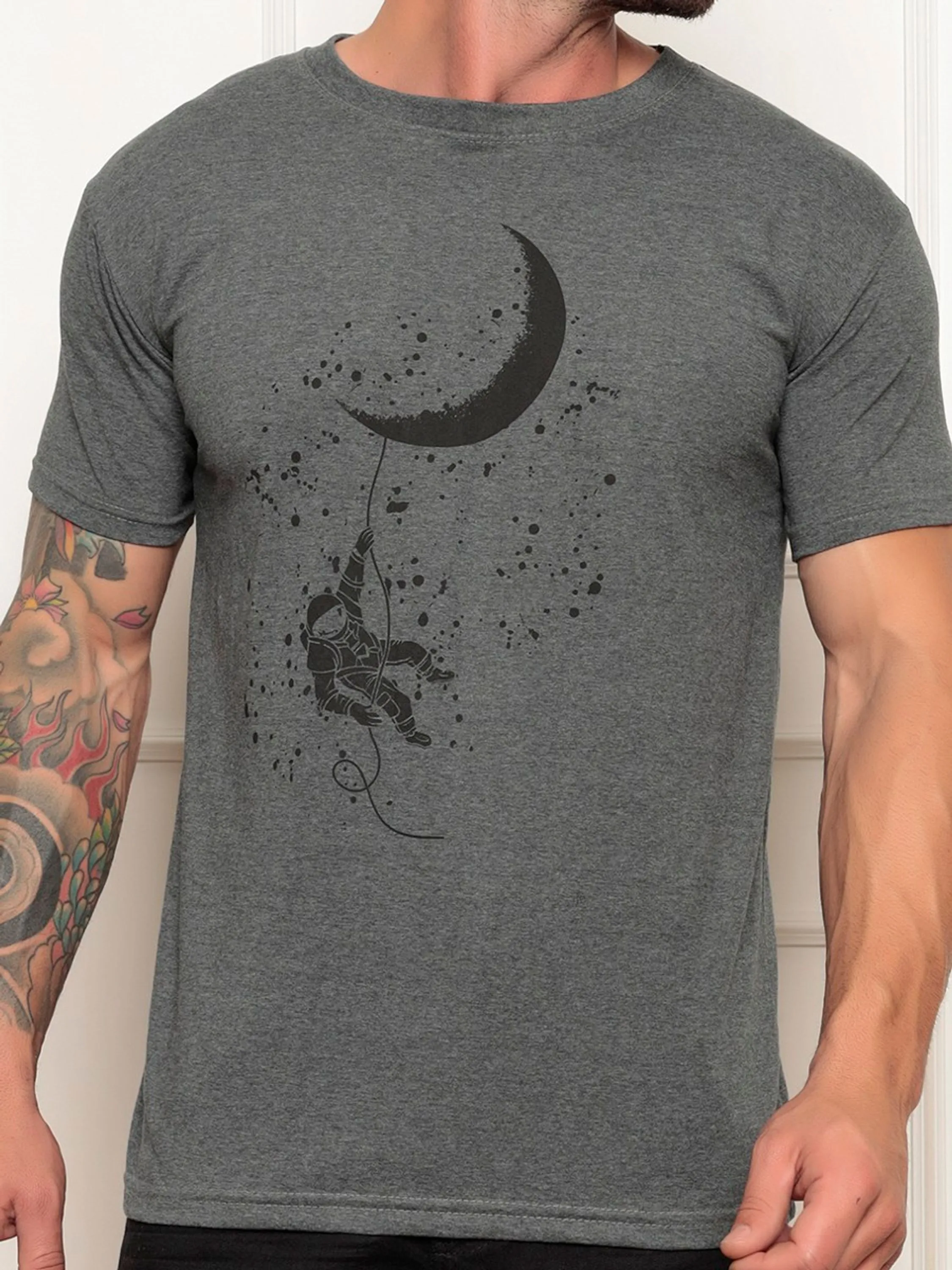 Camiseta masculina lua astronauta