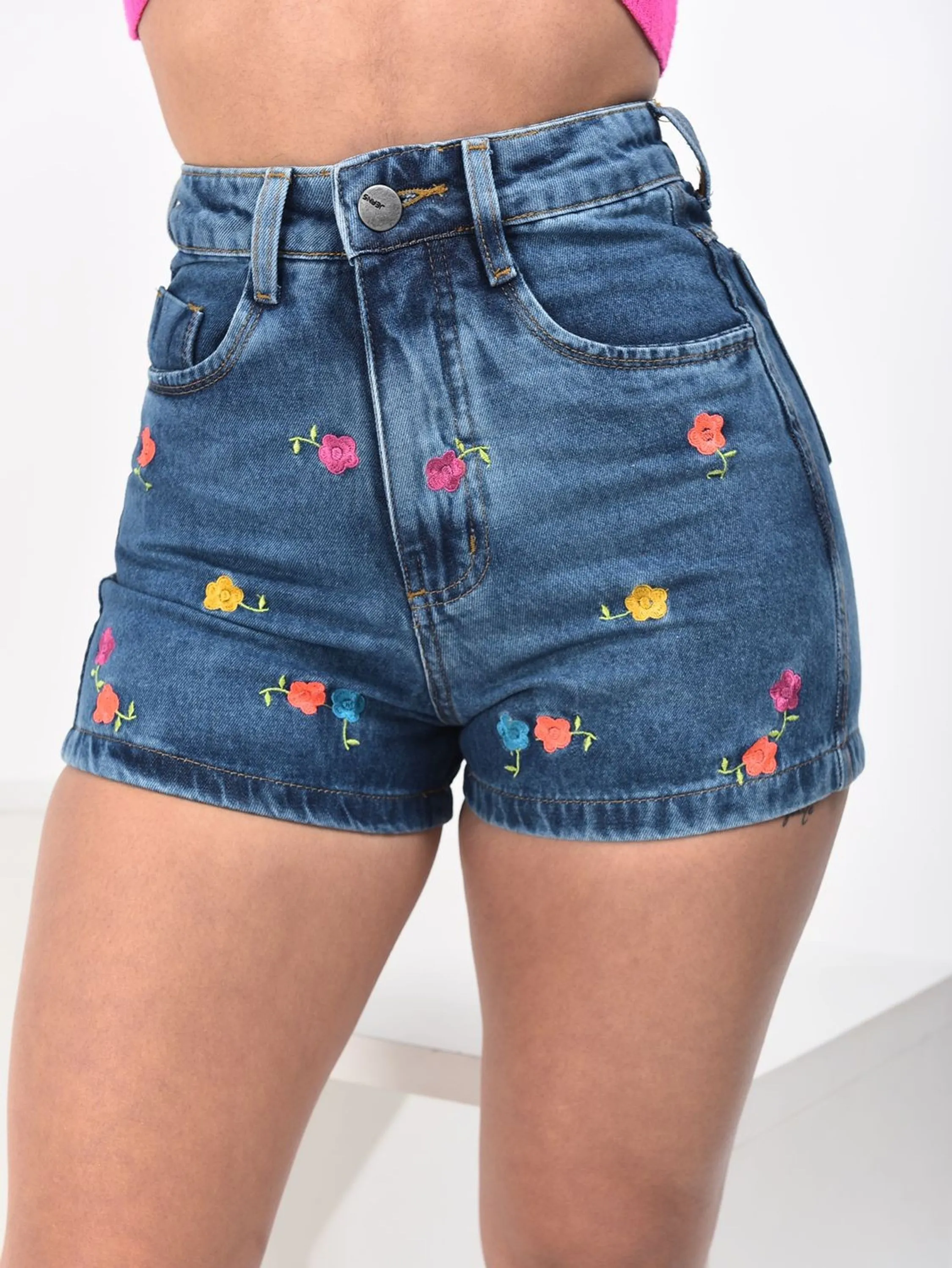 Shorts bordado