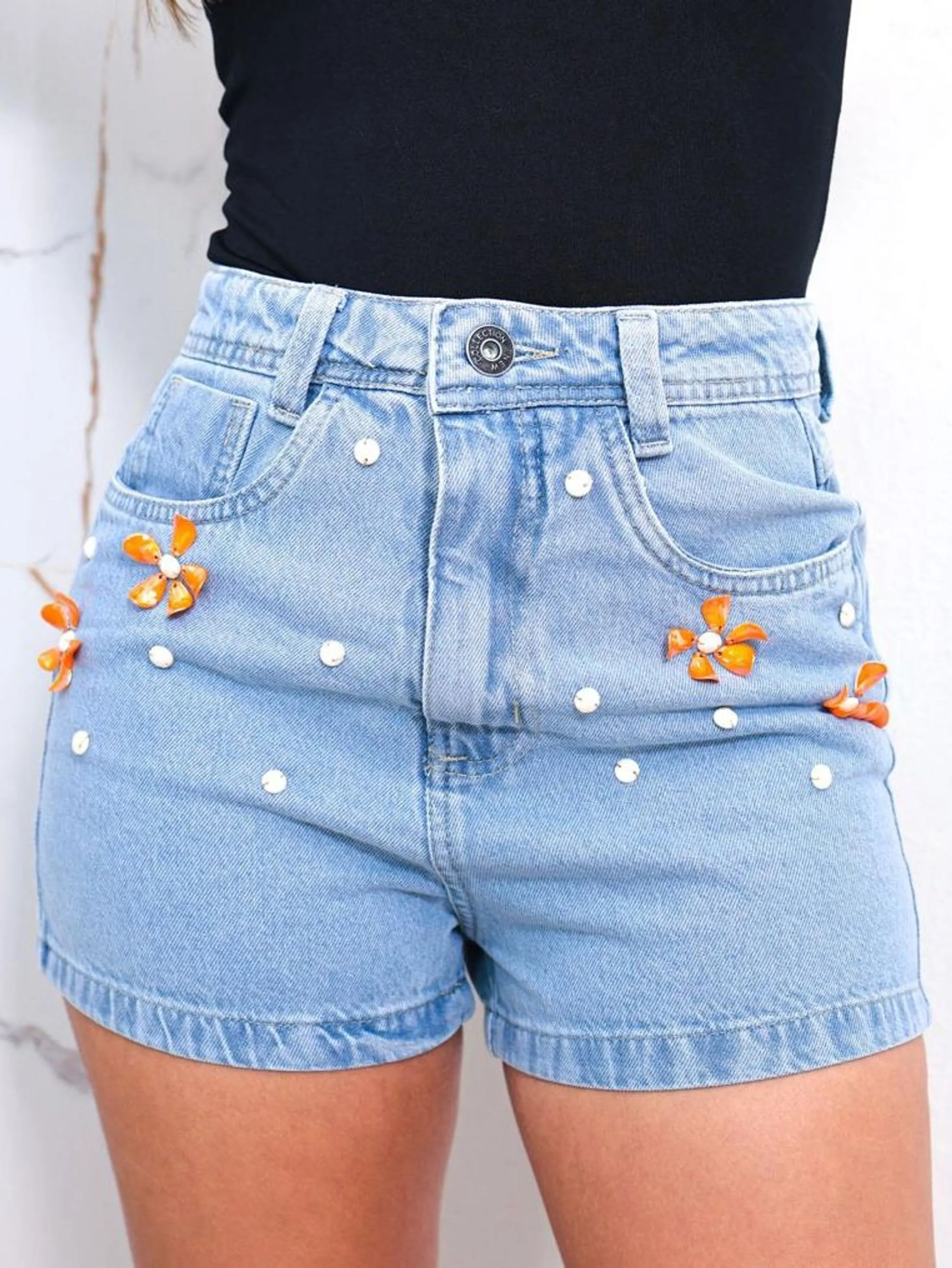 Shorts jeans pedraria sem lycra