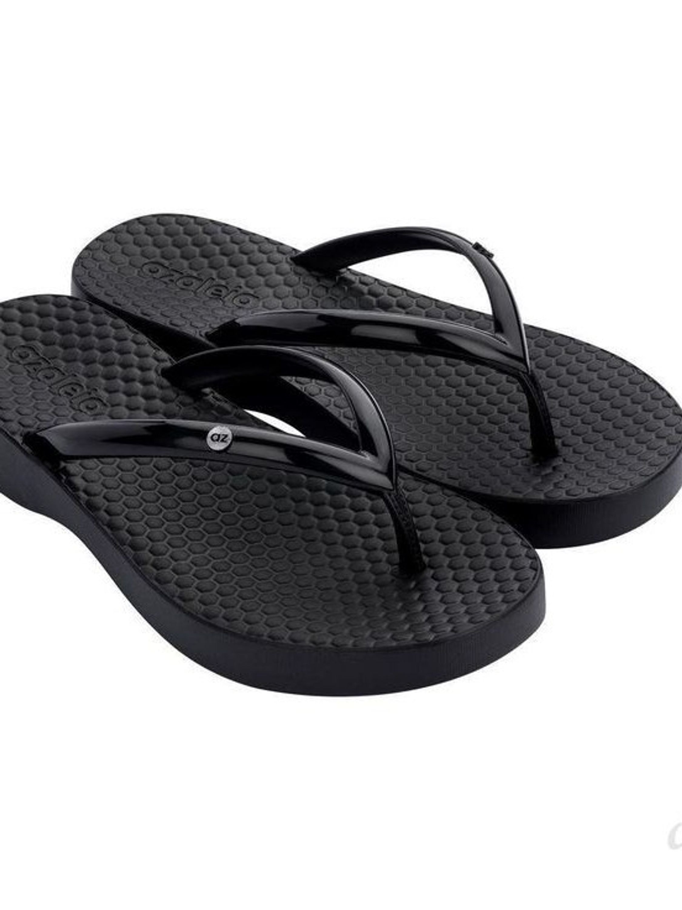 Tamanco Azaleia Bia Light Curve 18530, traz Leveza ao caminhar perfeito para quem procura conforto. Antideslizante com suave anatomia, tiras finas envernizadas. Pratico para o dia a dia.