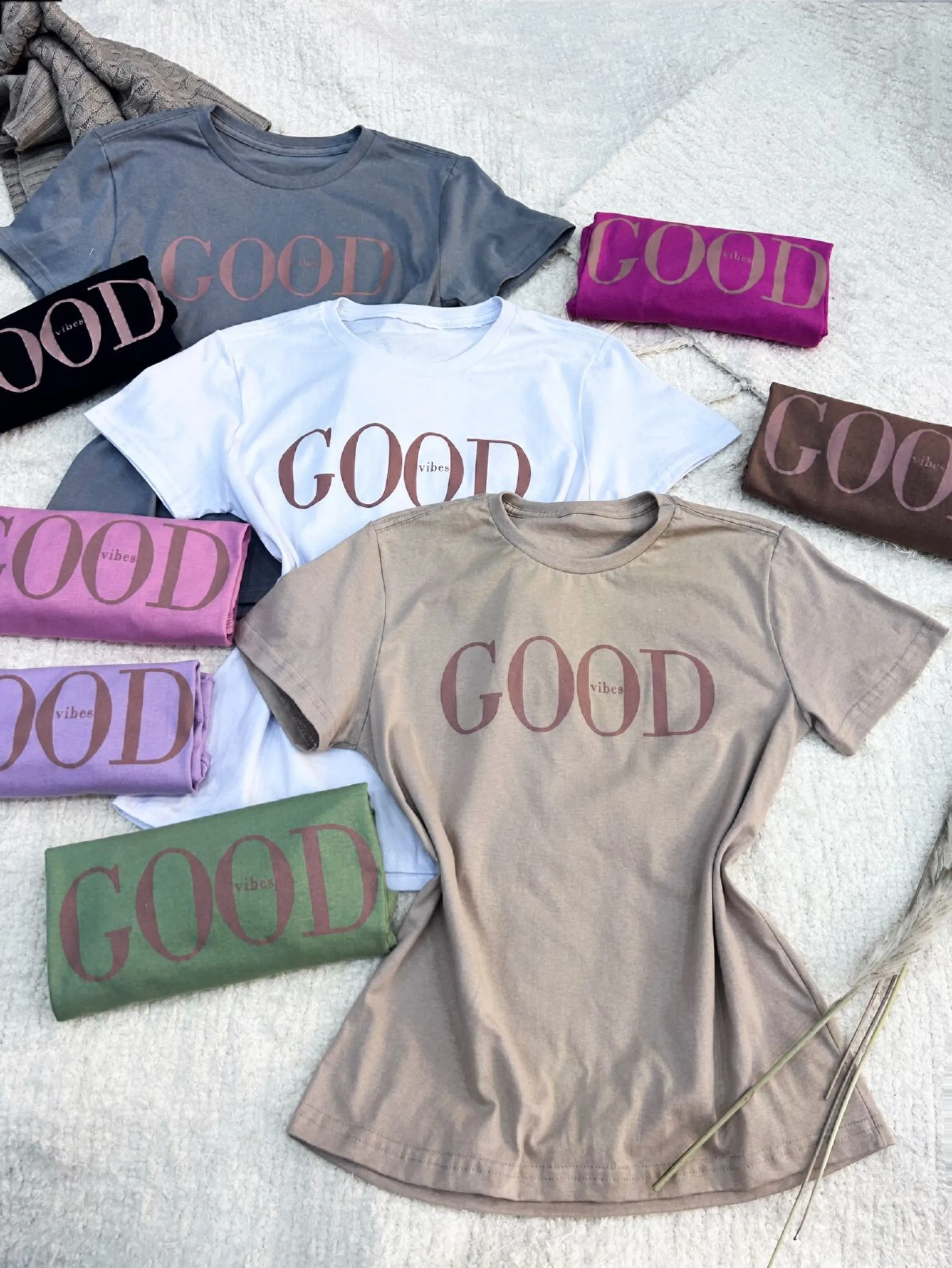 T-shirt camiseta GOOD