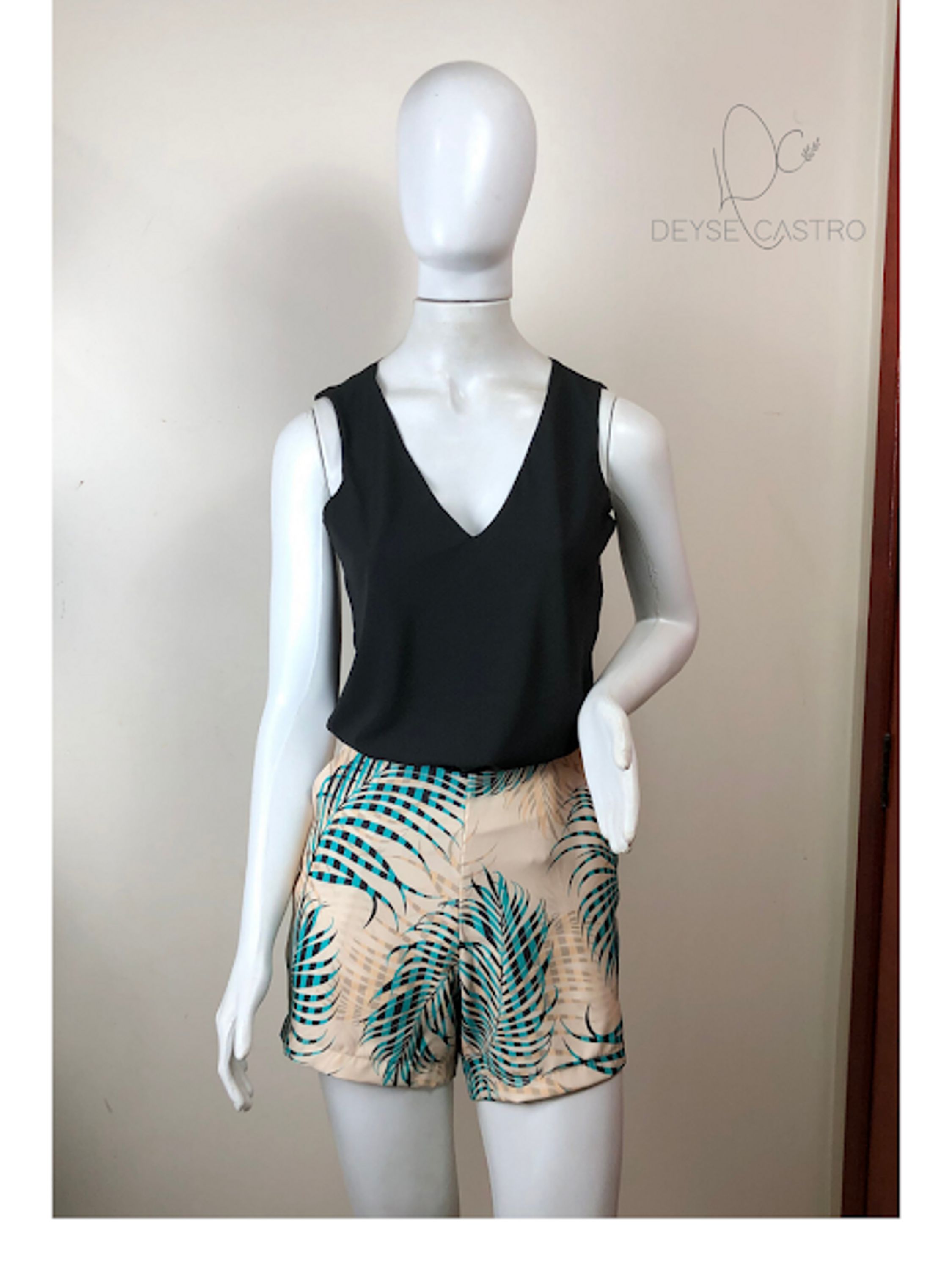 Conjunto P (38) Estampado Preto/Folhagem