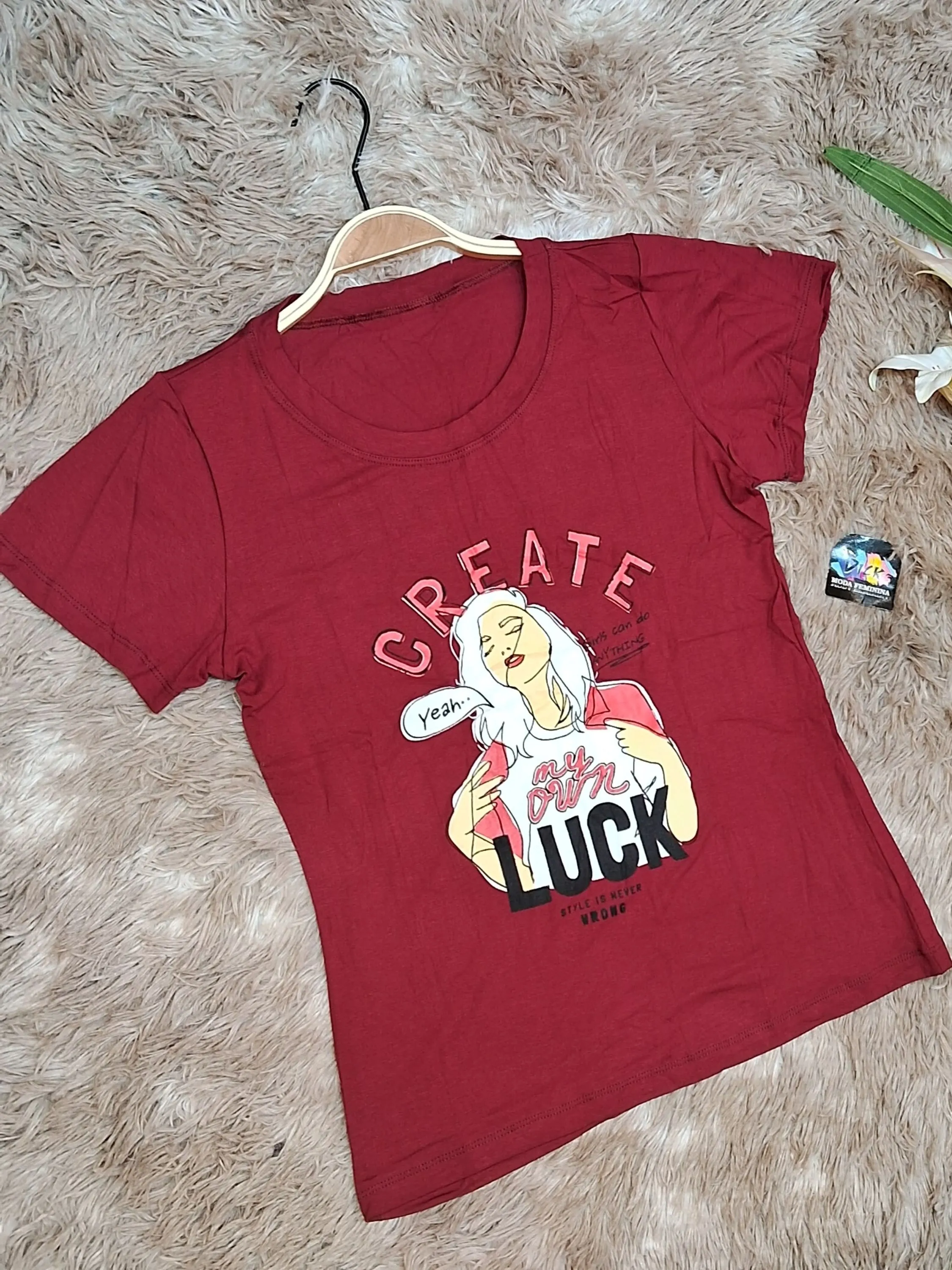 T-shirt Estampa descolada lucky