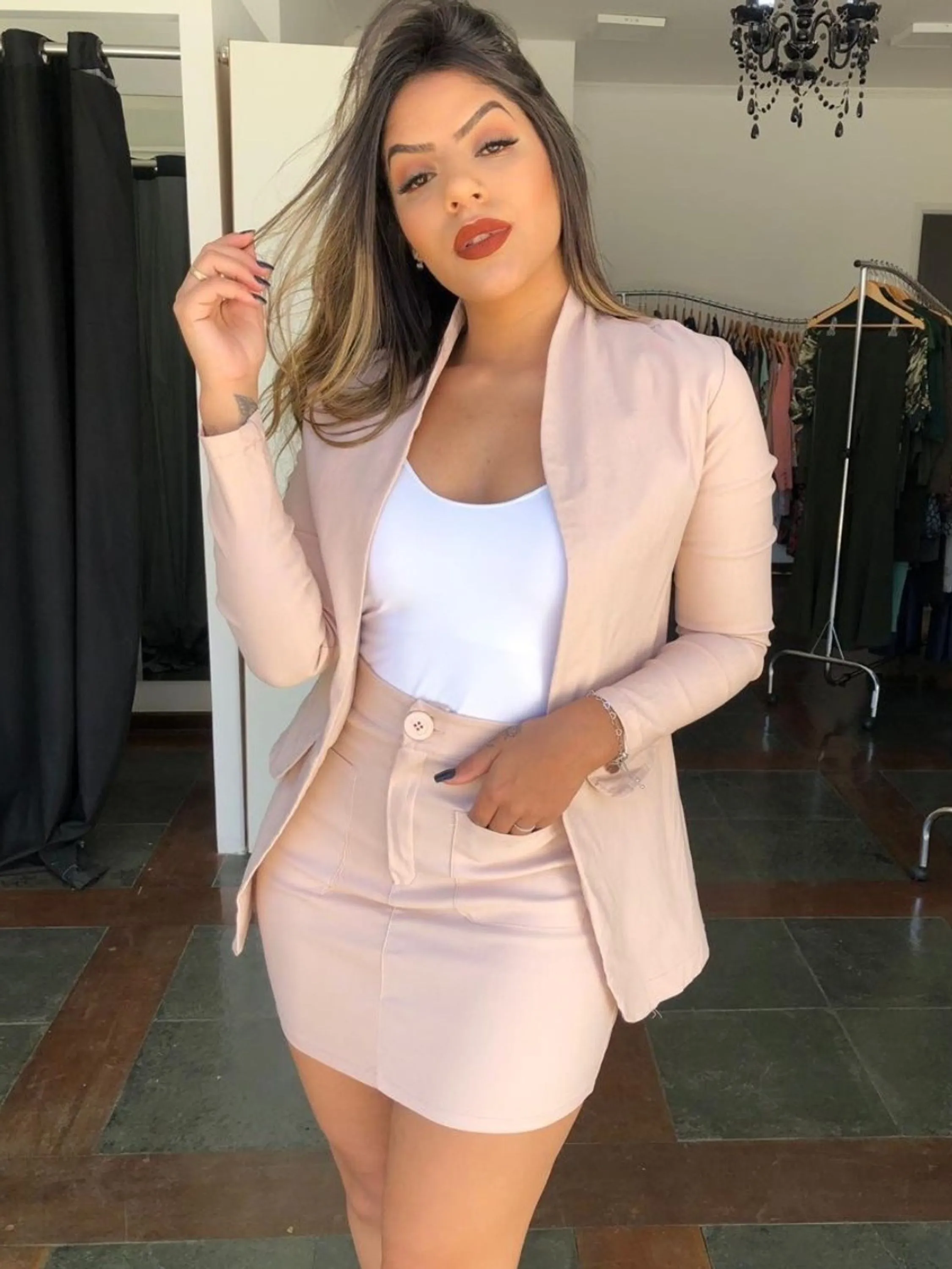 Conjunto Blazer e Saia Cintura Alta em Bengaline