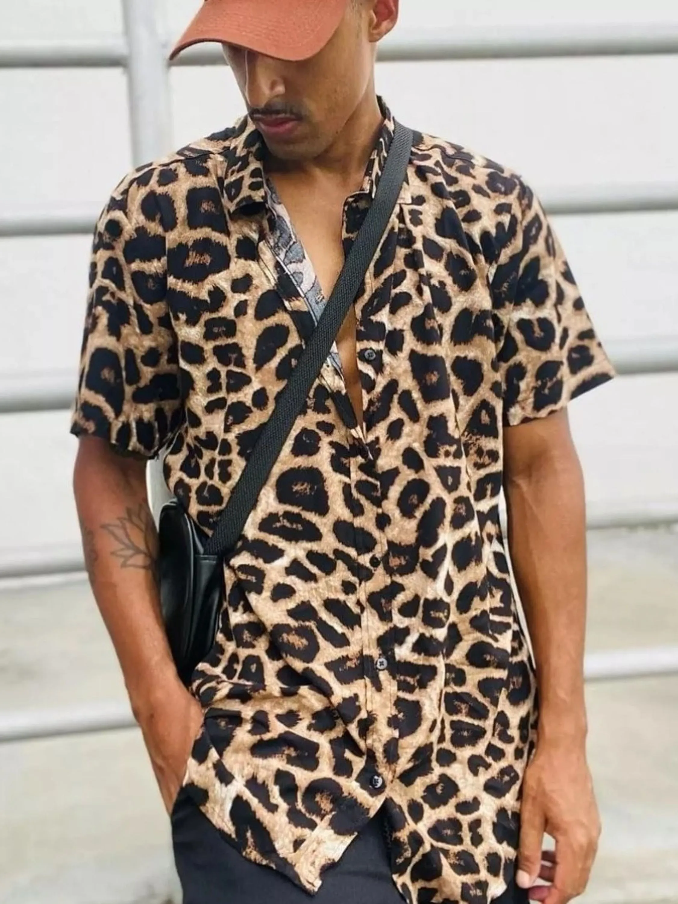 Camisa Masculina Social Manga Curta Animal Print