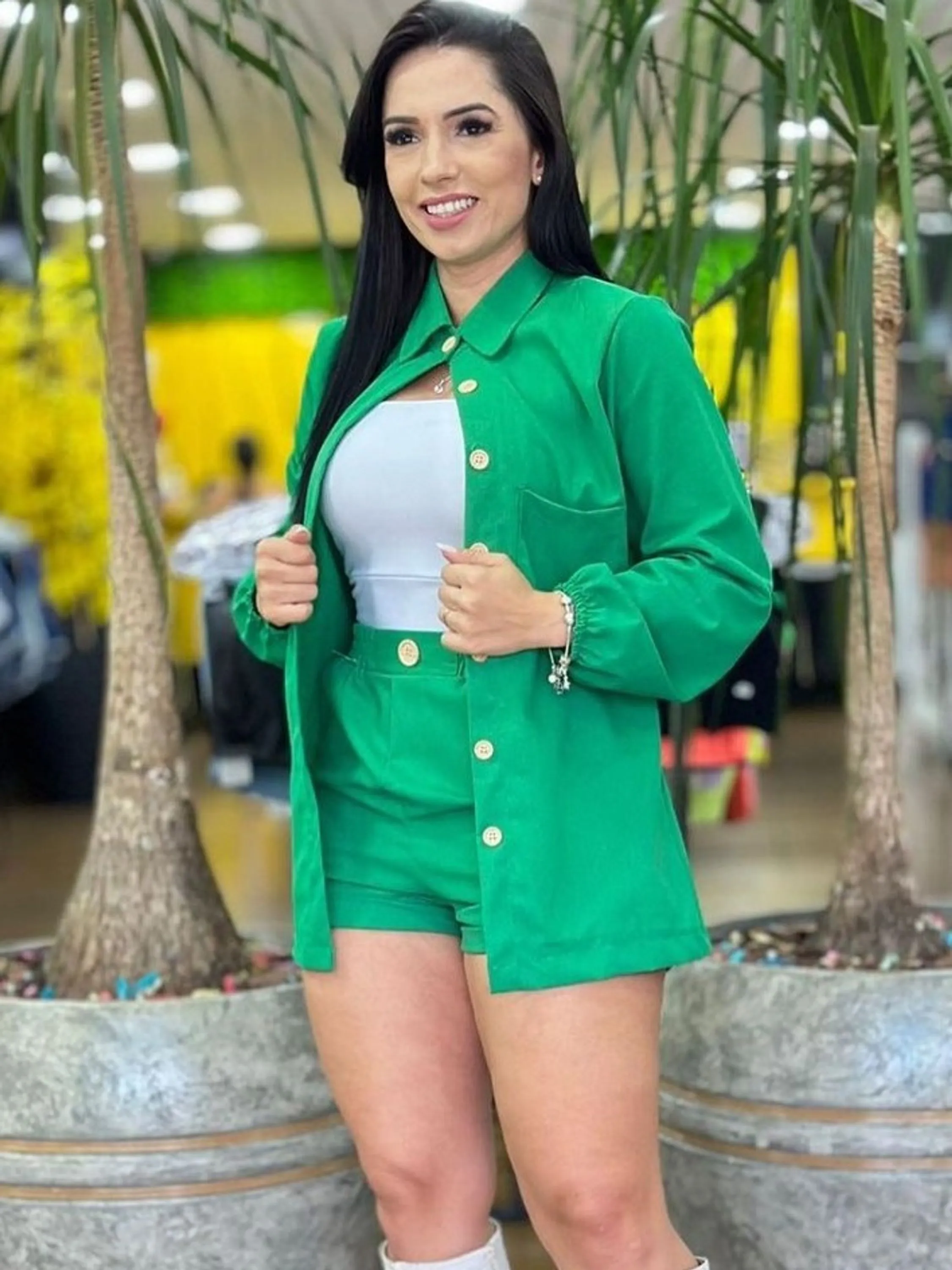 Conjunto Camisa Manga Longa e Shorts Cintura Alta