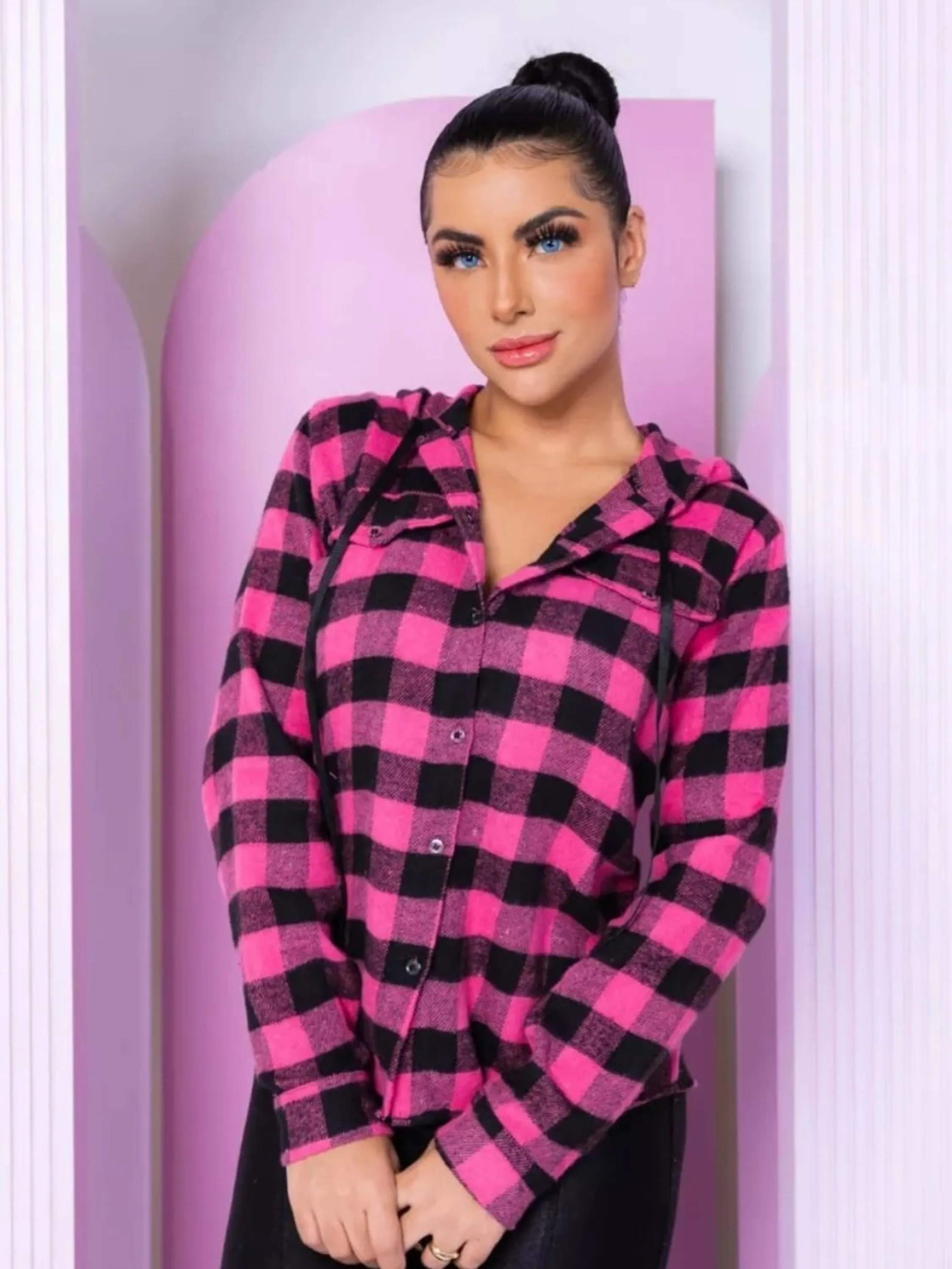 Camisa Blusa Xadrez Flanelada com Touca Feminina