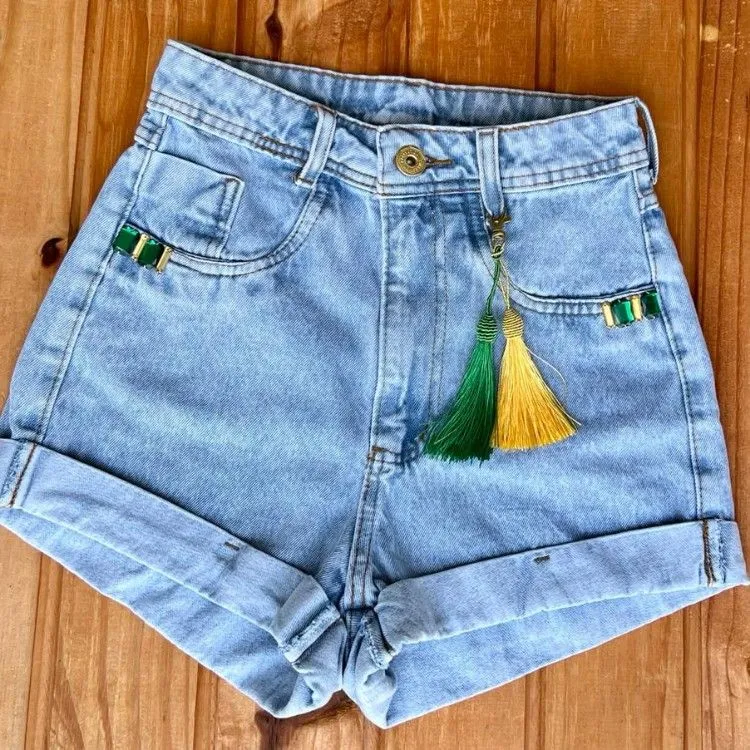 shorts jeans com pedra feminina