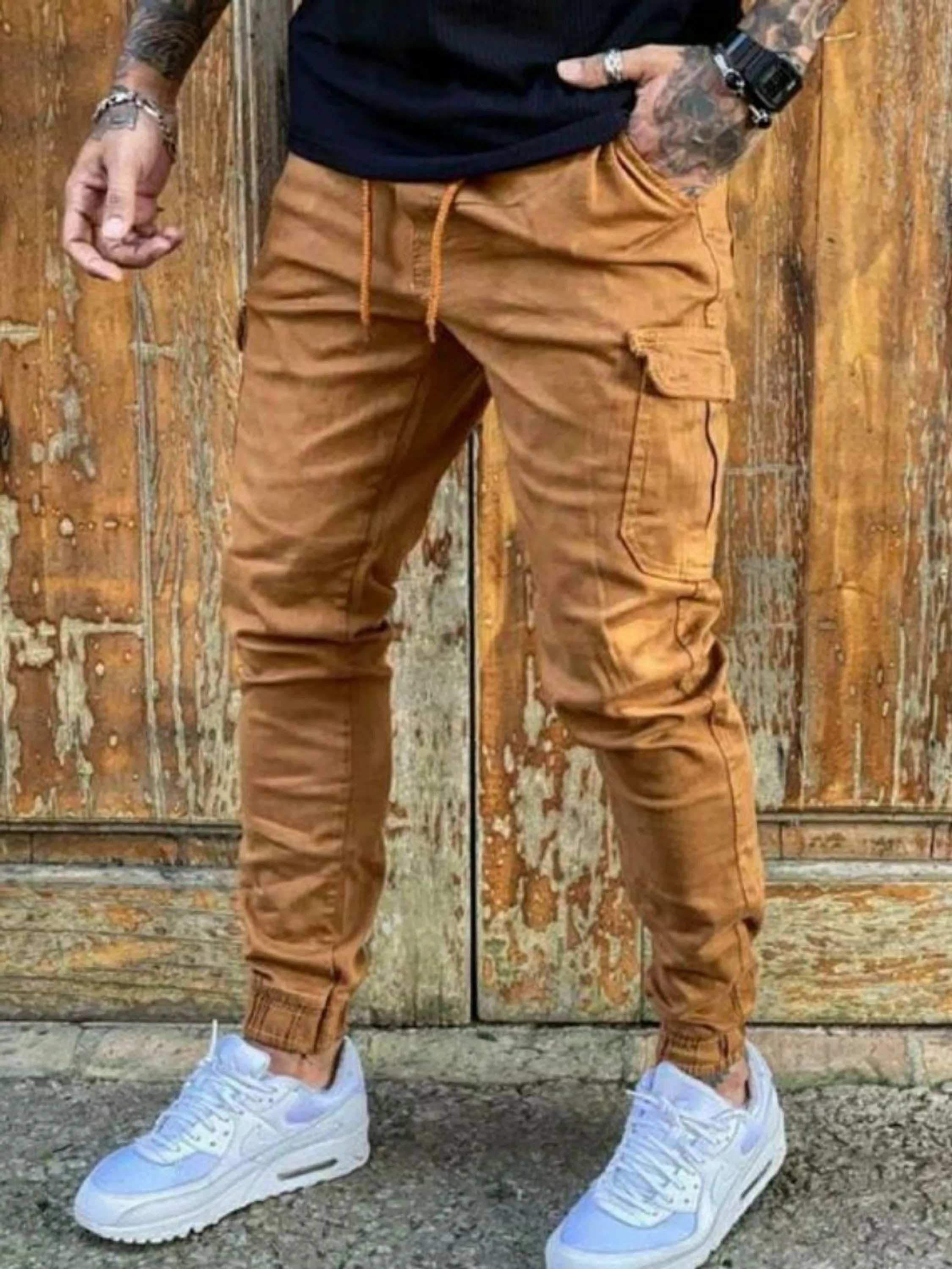 Calça jogger cargo caramelo