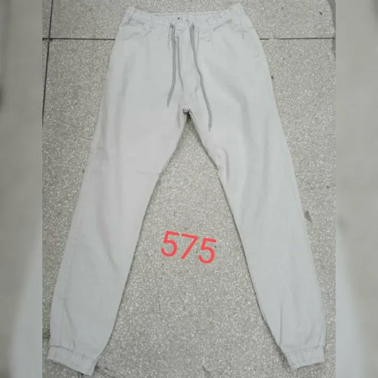 Calça jogger cor areia