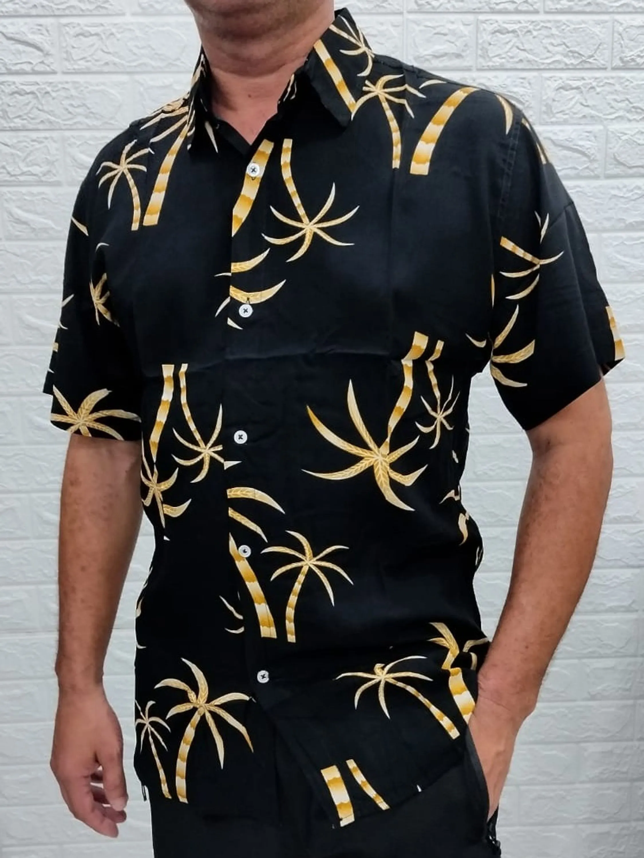 Camisa Social Tropical Estampada Manga Curta Slim