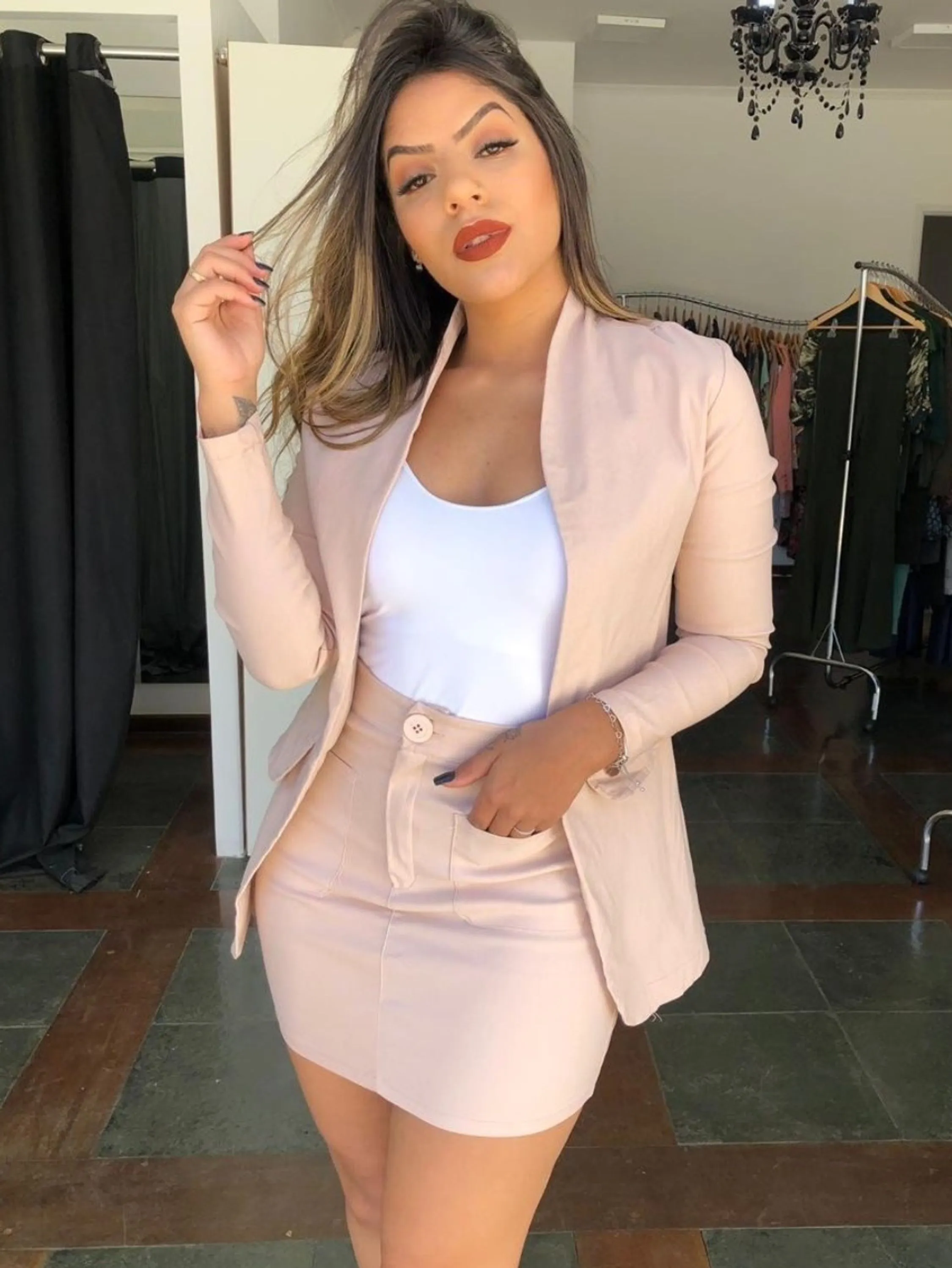 Conjunto Blazer e Saia Cintura Alta em Bengaline