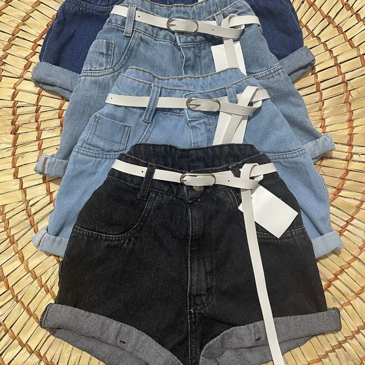 Shorts jeans com cinto Branco